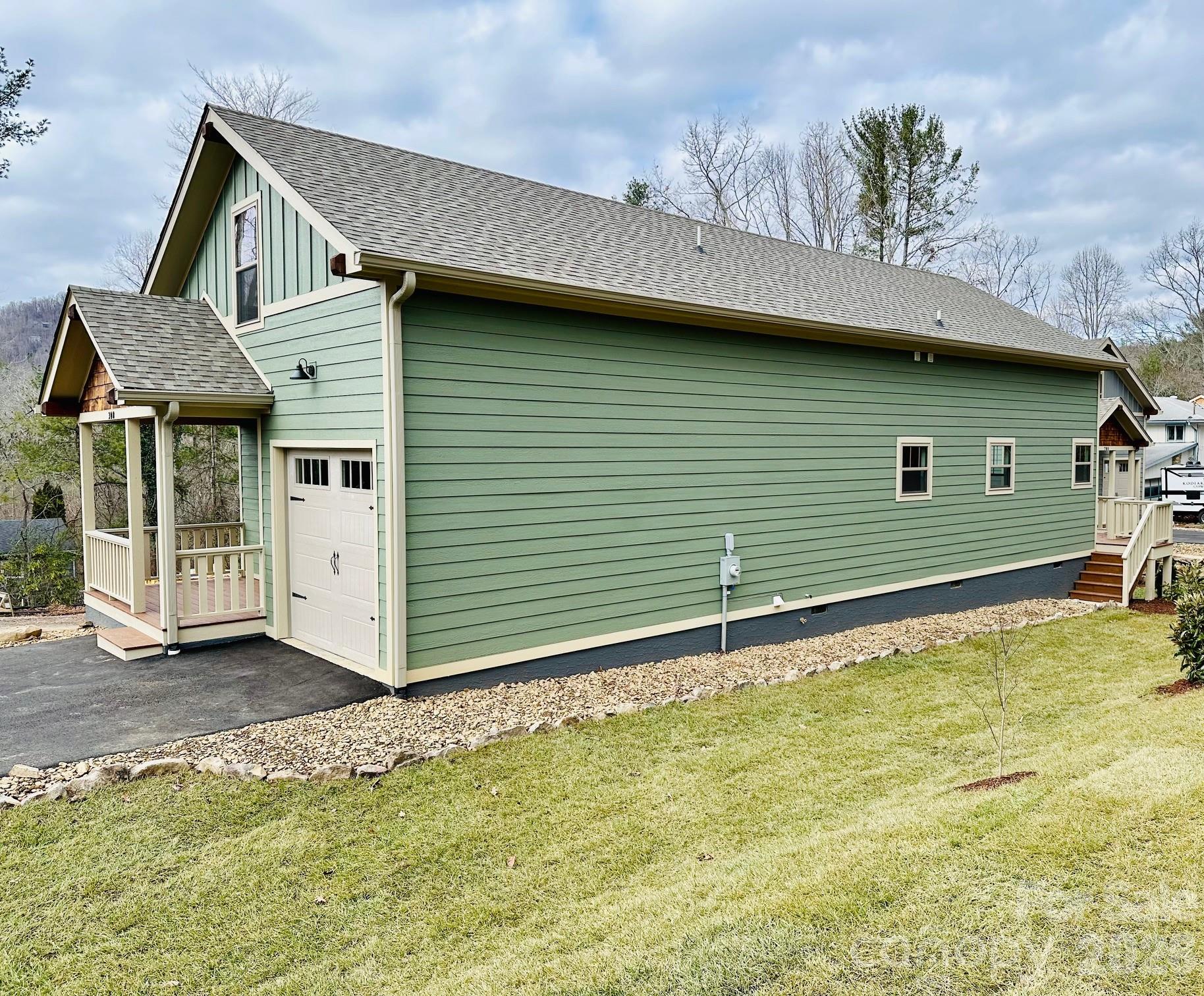 Single Family Residence at 308 Ninth Street, Black Mountain, photo 5 of 33