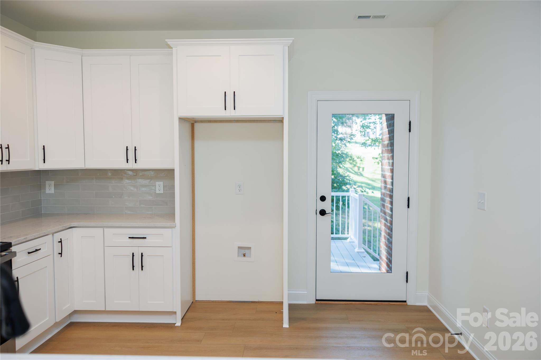 Kitchen - 107 Abbington Lane, Shelby