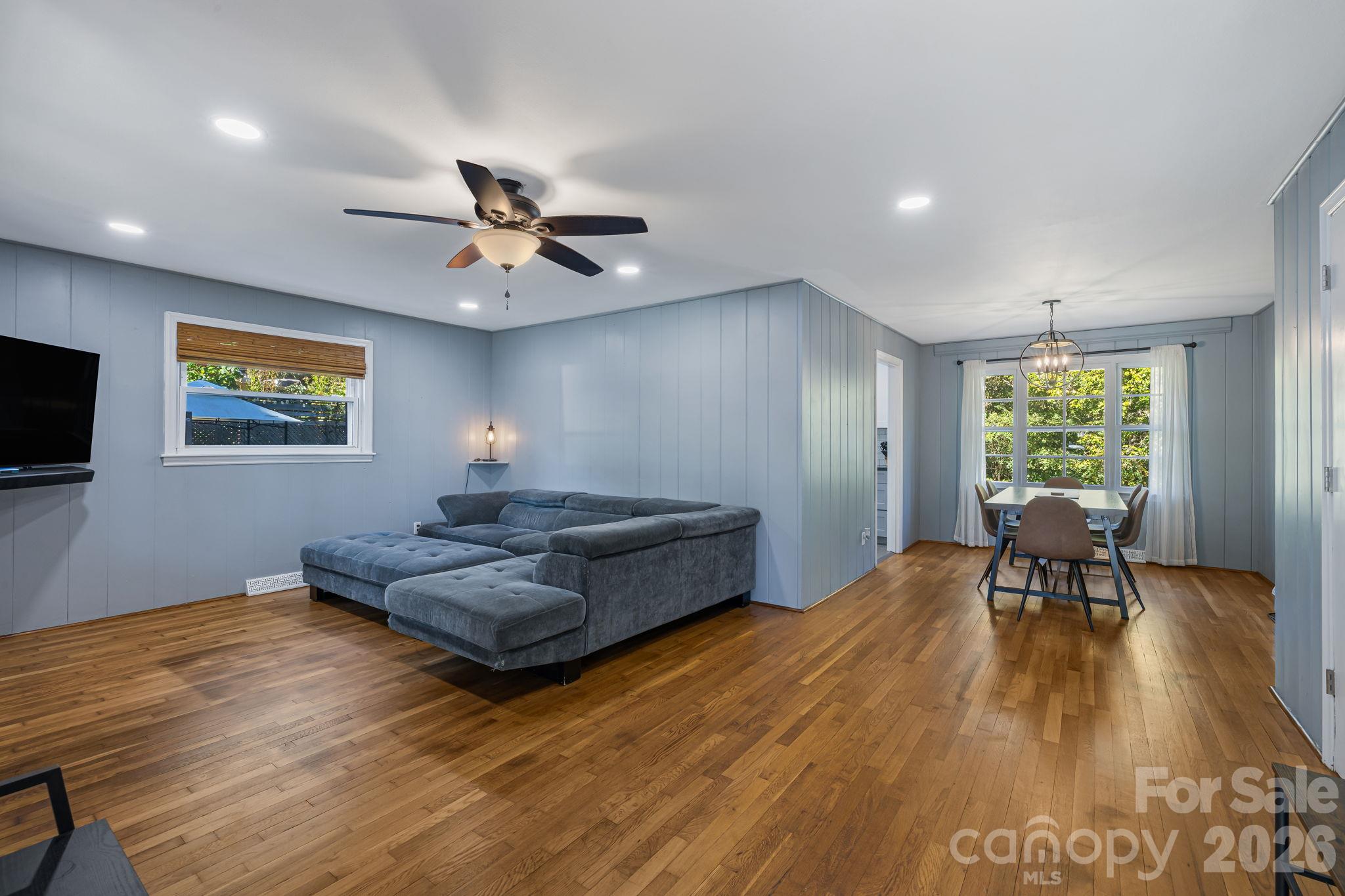 Single Family Residence at 227 Cedar Hill Road, Asheville, photo 3 of 44