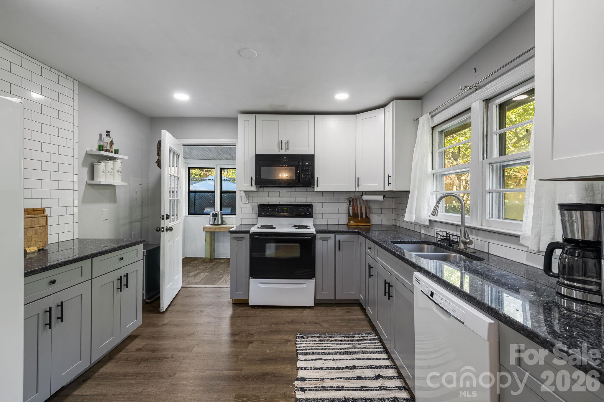 Single Family Residence at 227 Cedar Hill Road, Asheville, photo 15 of 44