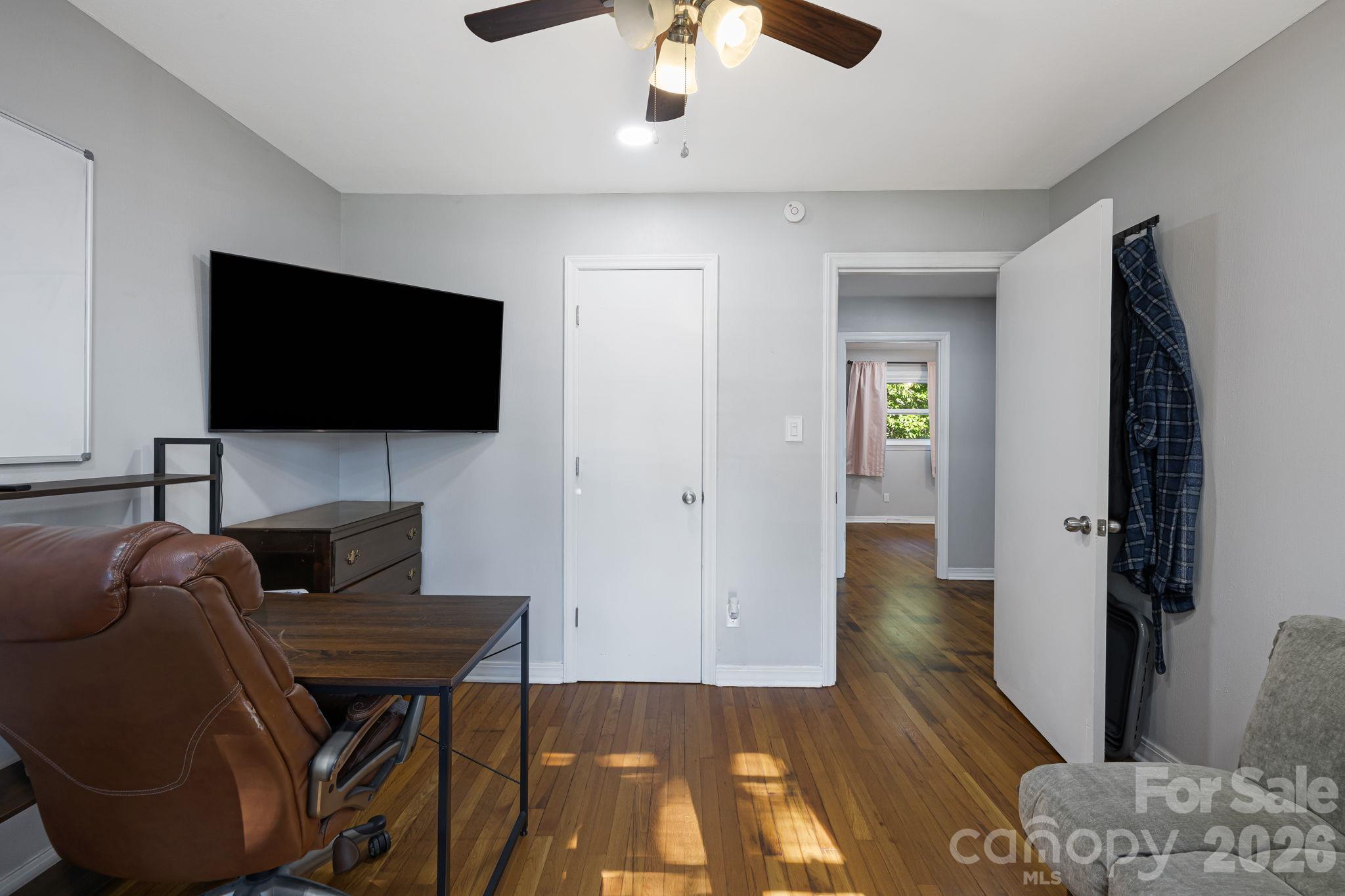 Single Family Residence at 227 Cedar Hill Road, Asheville, photo 29 of 44
