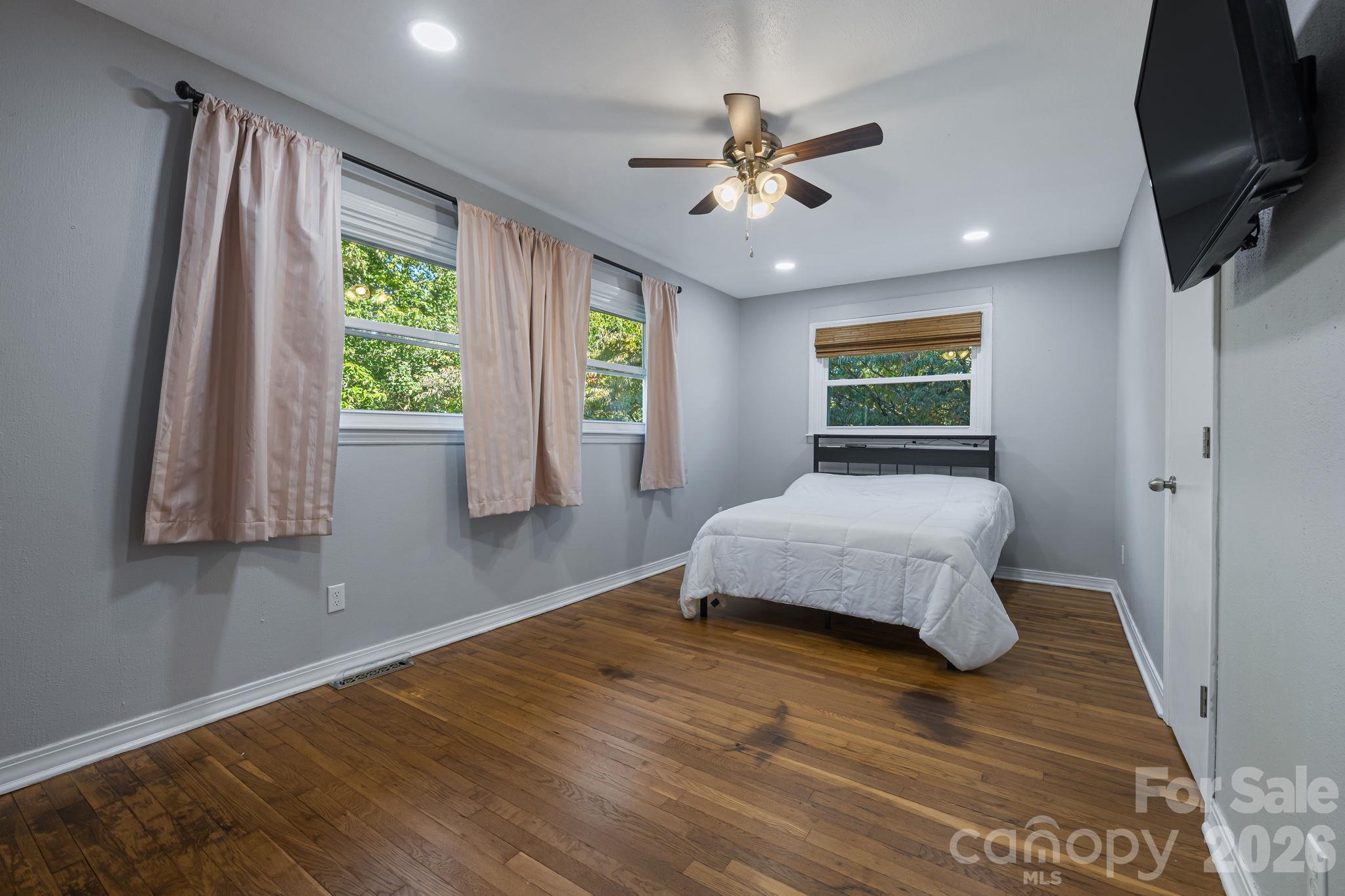 Single Family Residence at 227 Cedar Hill Road, Asheville, photo 30 of 44