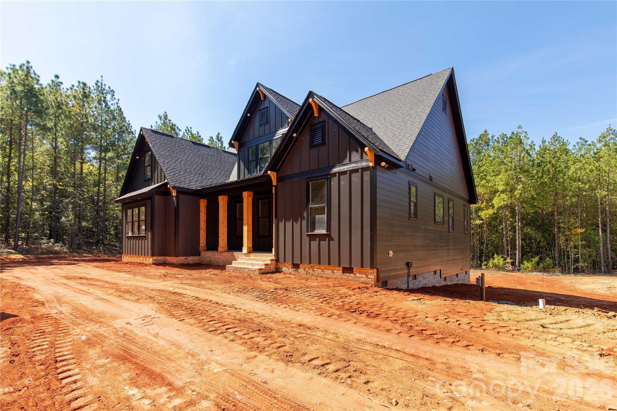 Single Family Residence at 1515 Baileys Run, Gastonia, photo 2 of 48