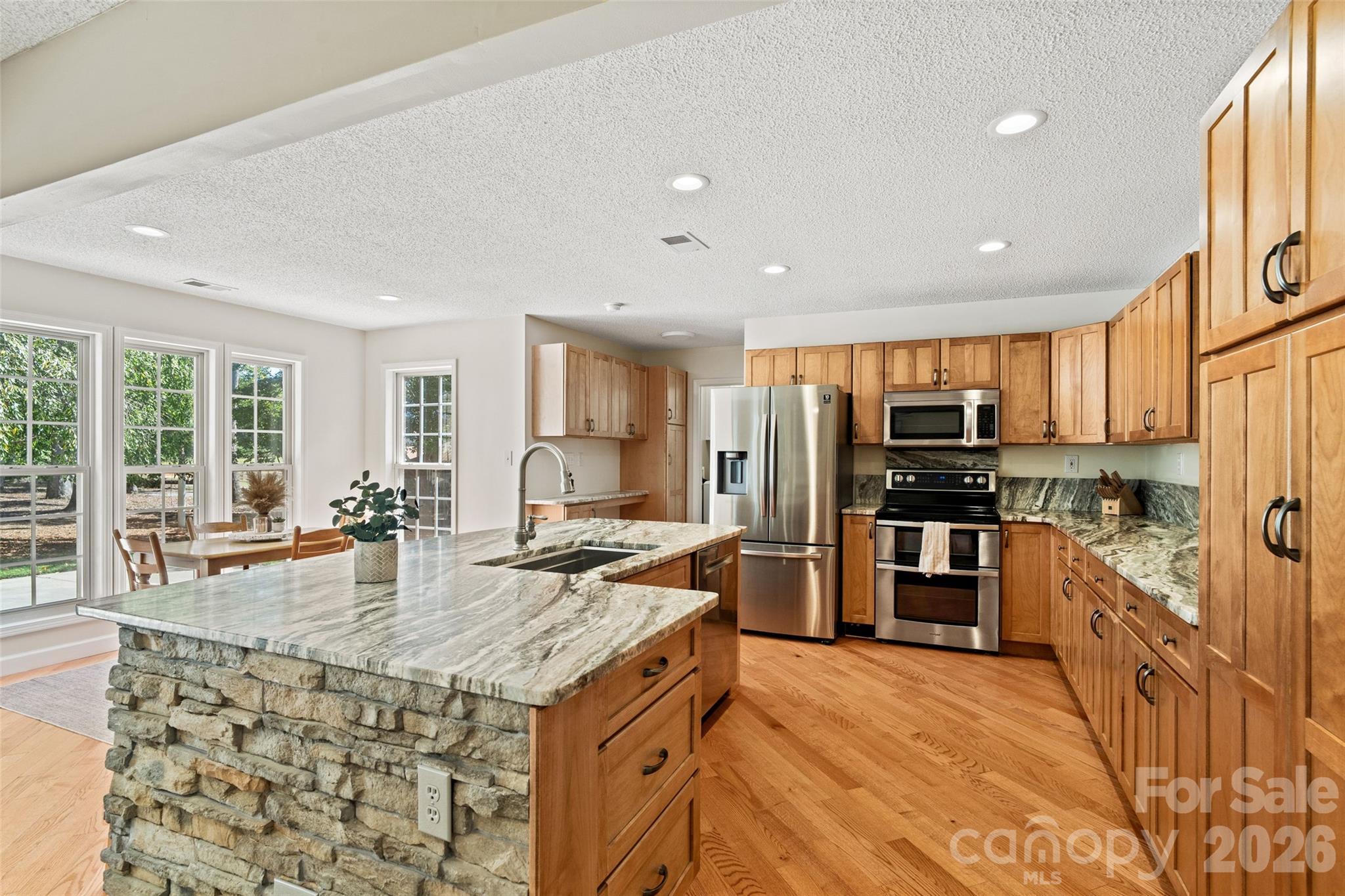 Kitchen - 996 Beamguard Road, Clover