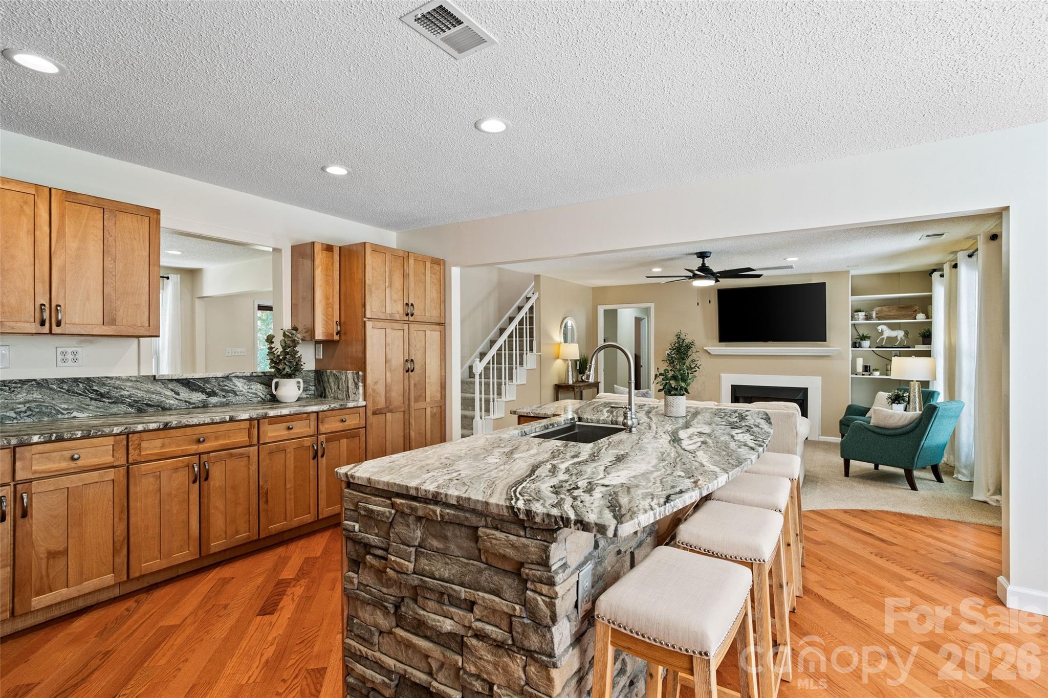 Kitchen - 996 Beamguard Road, Clover