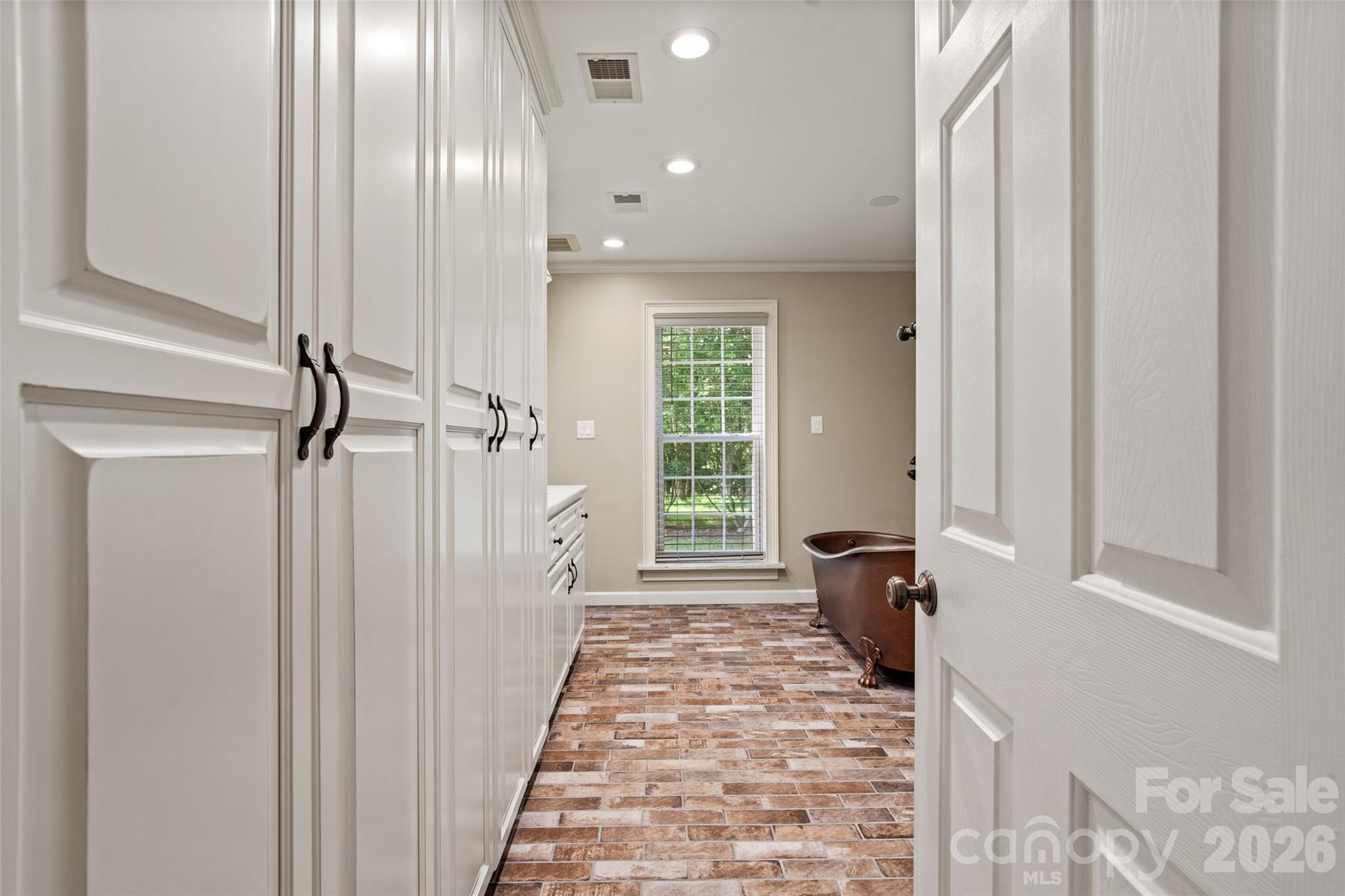 Primary Bathroom - 996 Beamguard Road, Clover