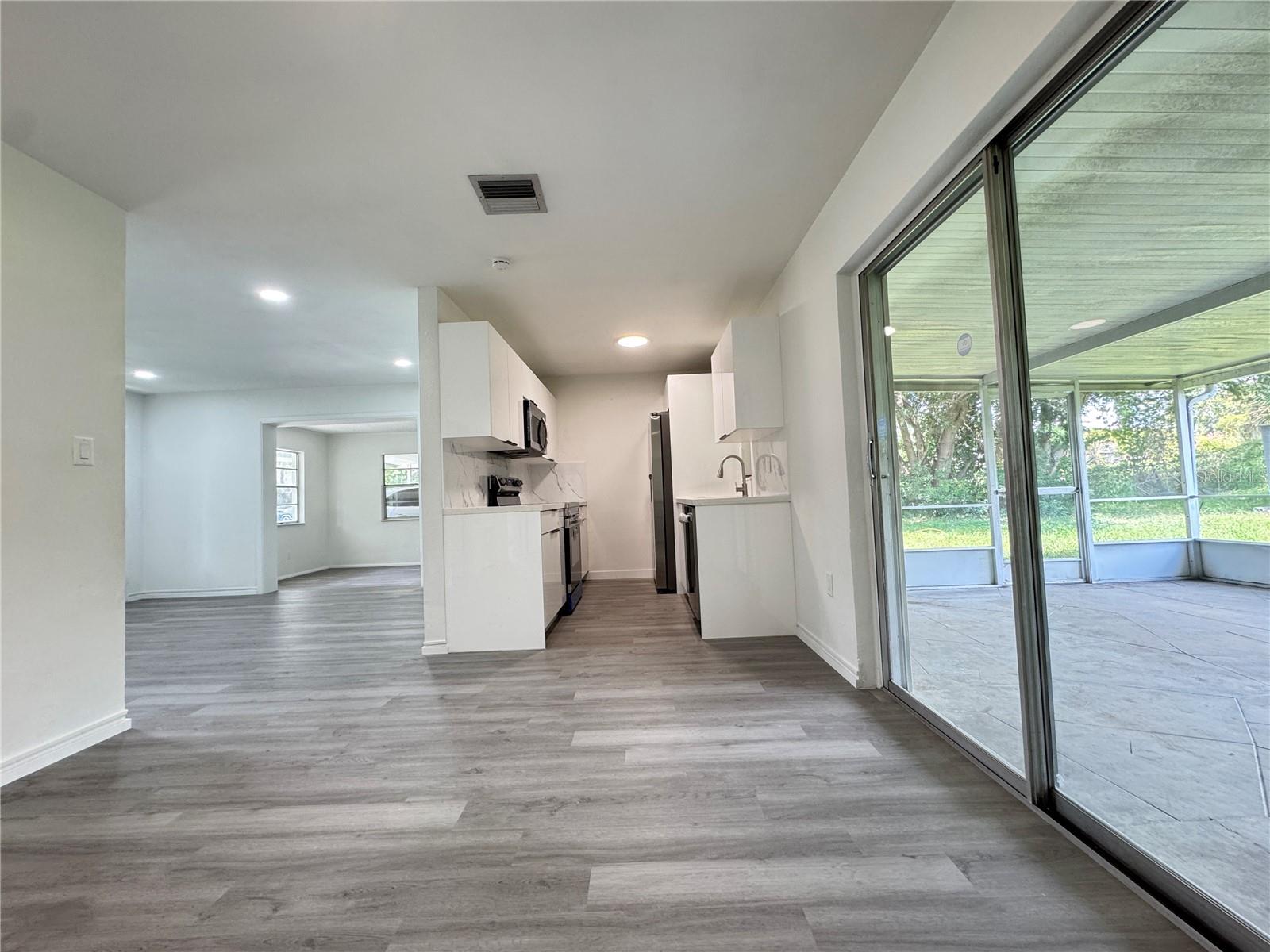 Single Family Residence at 4513 ROBBINS AVE, ORLANDO, photo 8 of 35