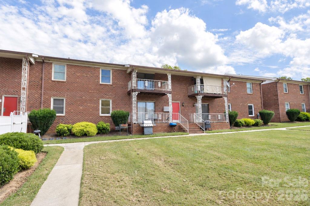 Condominium at 2102 S Main Street, Kannapolis, photo 2 of 27