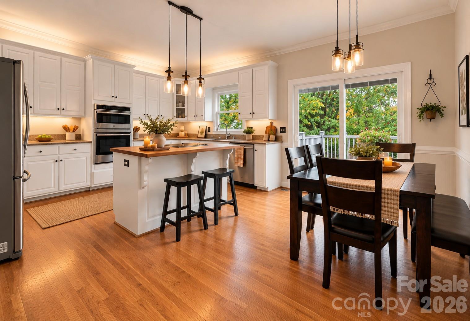 Virtually enhanced - 354 41st Avenue Place NW, Hickory