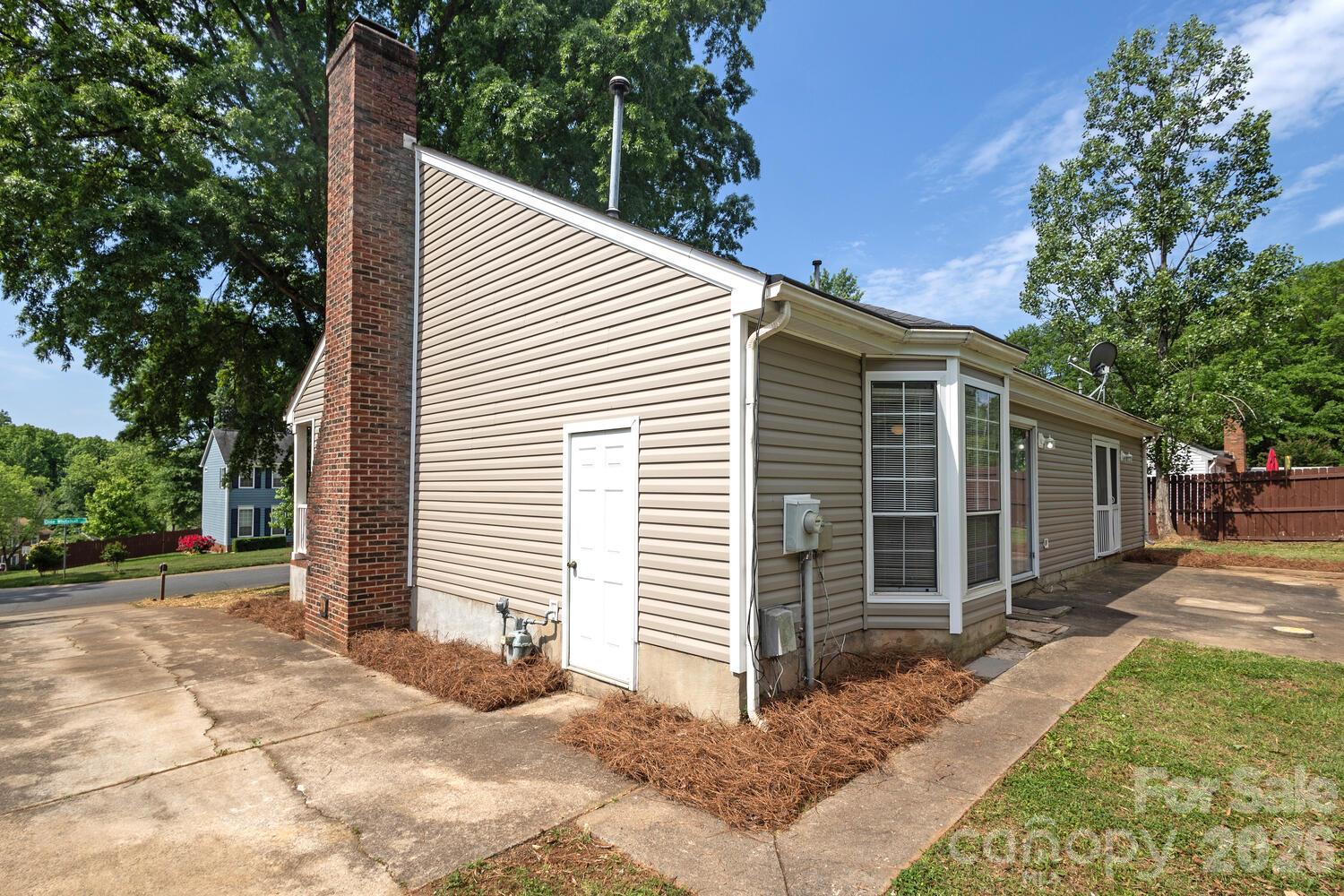 Single Family Residence at 2600 Olde Whitehall Road, Charlotte, photo 43 of 43