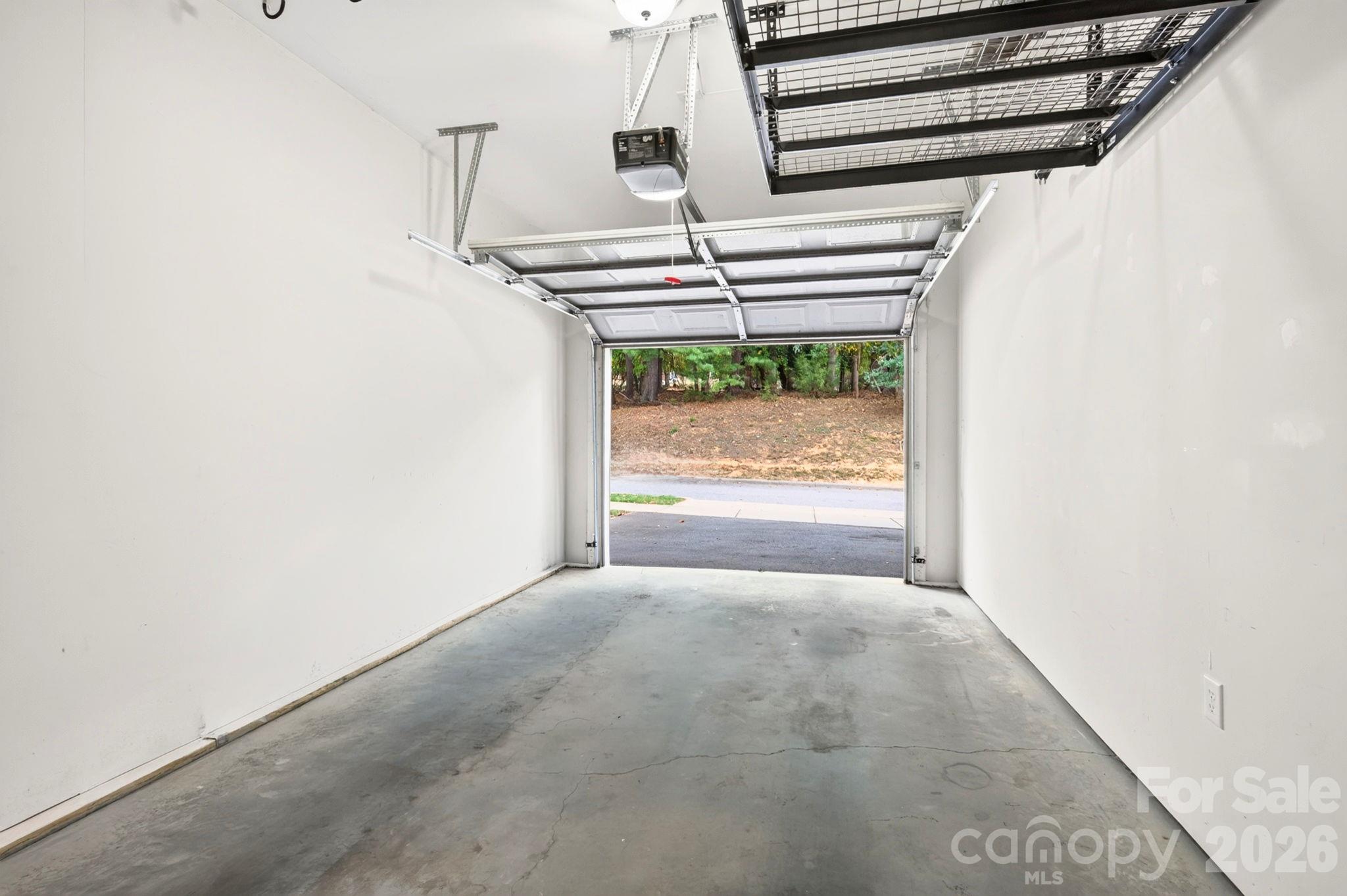Main Level Garage - 62 Kirby Road, Asheville