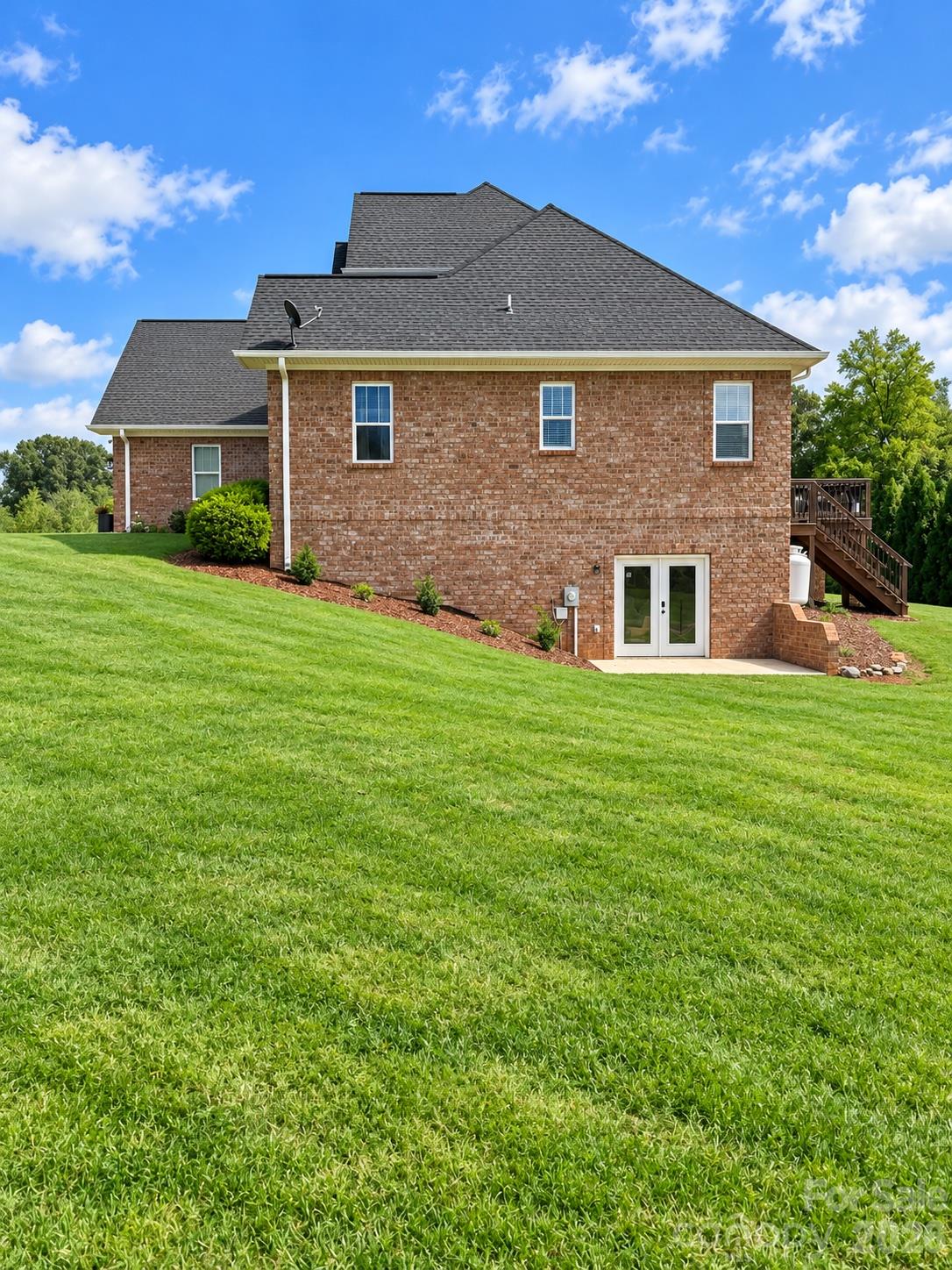 Single Family Residence at 121 Westfields Drive, Taylorsville, photo 19 of 22