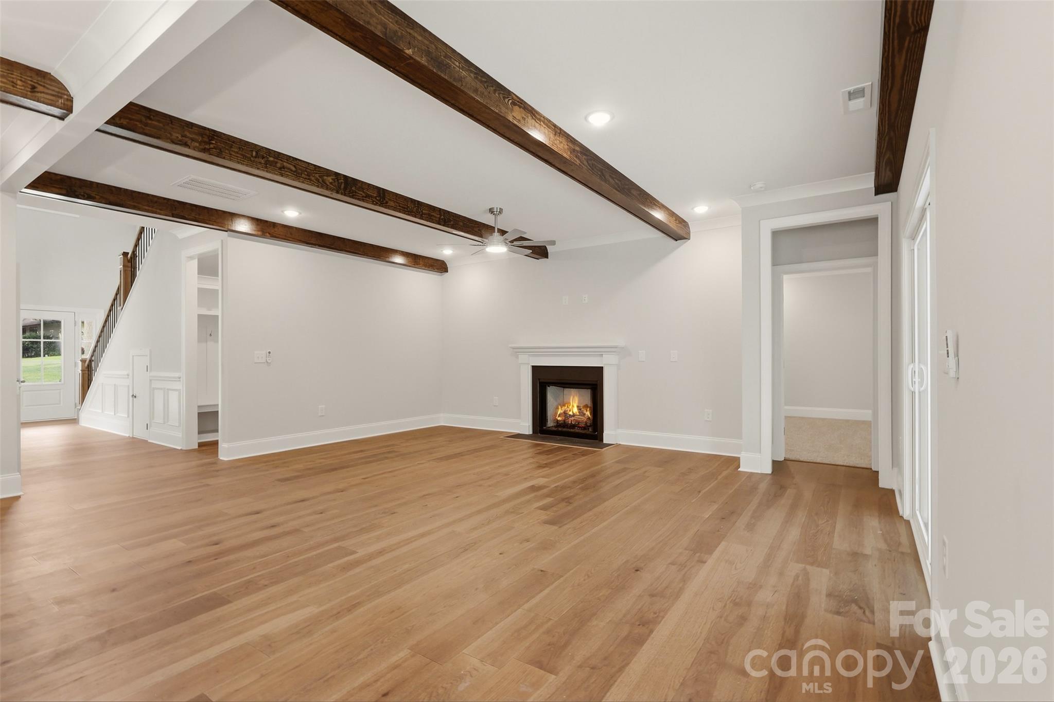 Single Family Residence at 201 Indian Wells Circle, Lexington, photo 5 of 48