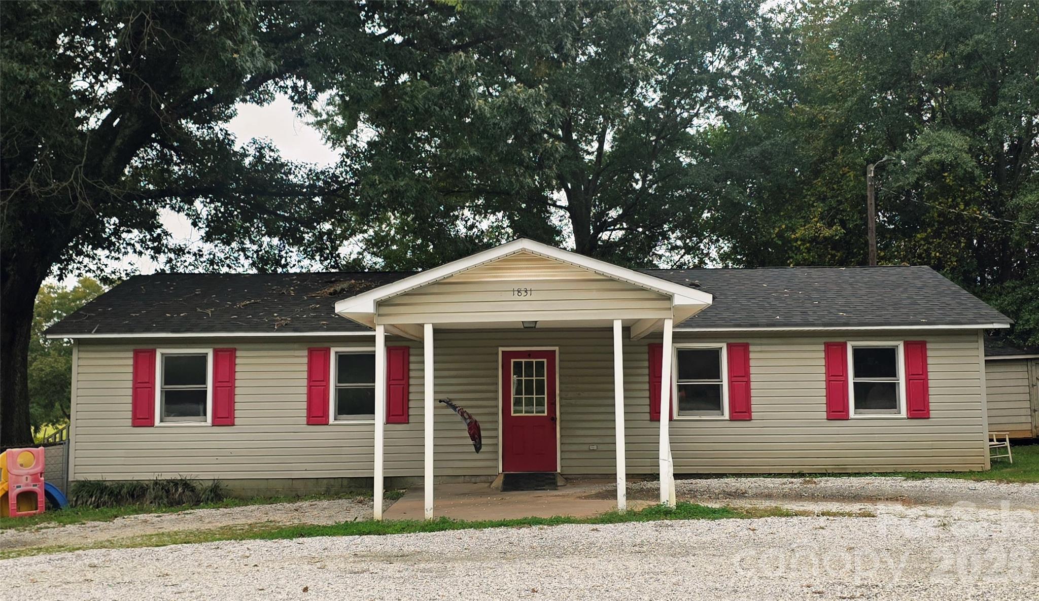 Special Purpose at 1831 Chesnee Highway, Gaffney, photo 2 of 23