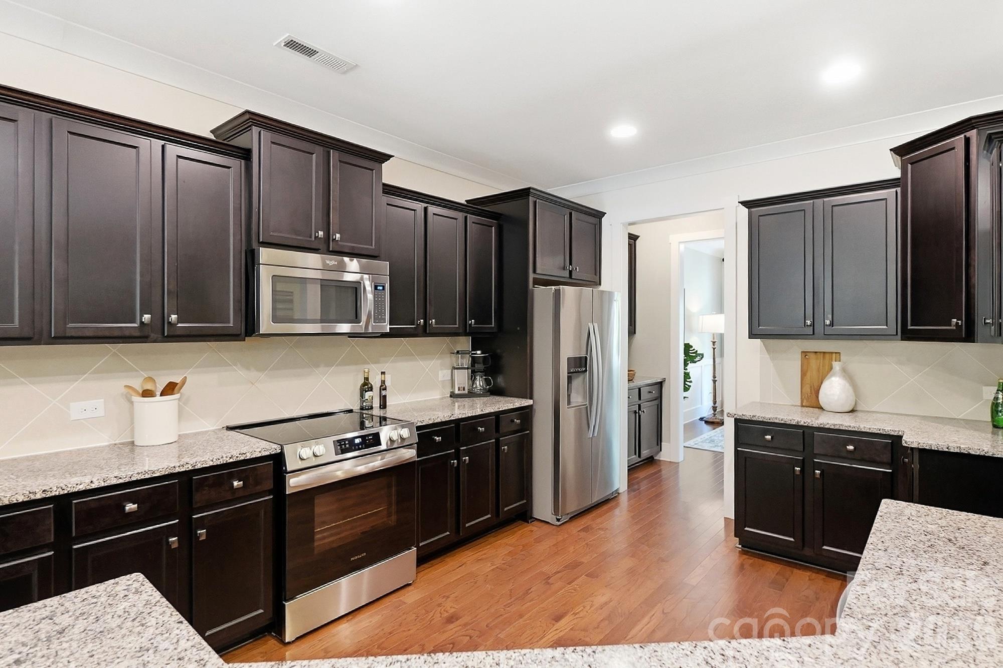 Stainless Appliances - 1205 Crofton Drive, Waxhaw