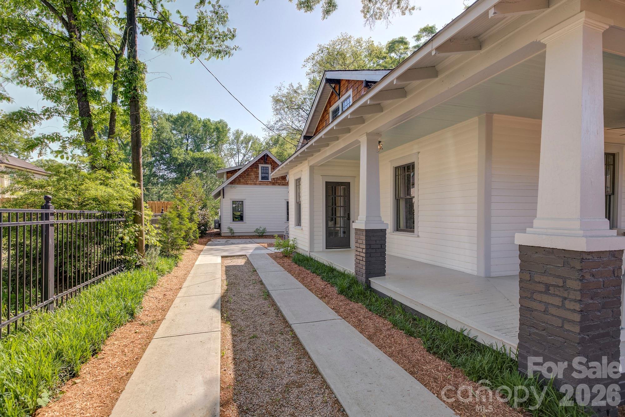 Single Family Residence at 429 West Park Avenue, Charlotte, photo 3 of 48
