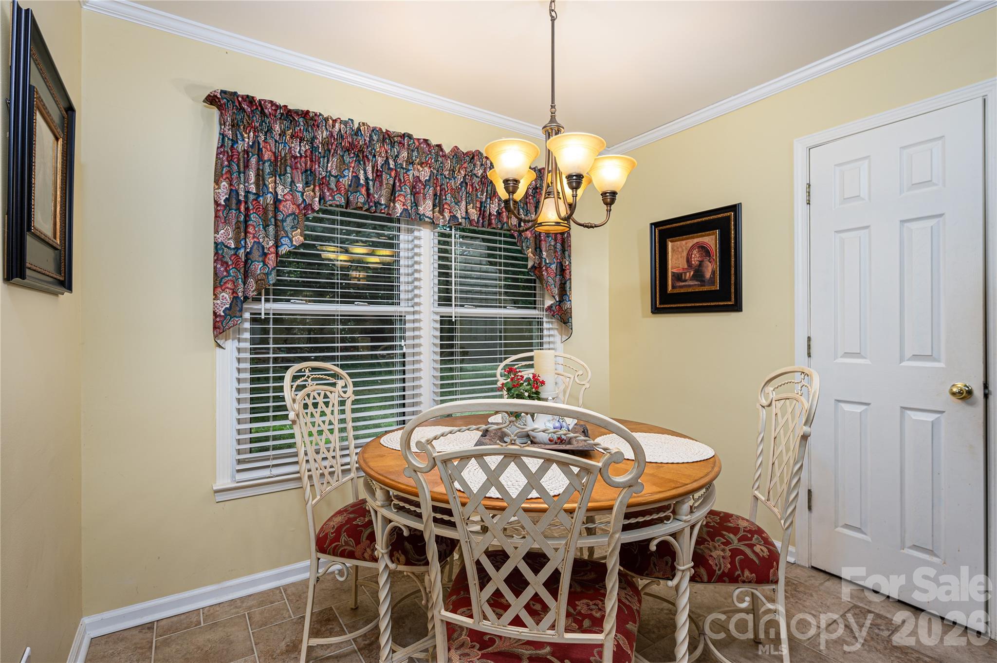 Single Family Residence at 645 Deerfield Drive, Mount Holly, photo 4 of 14