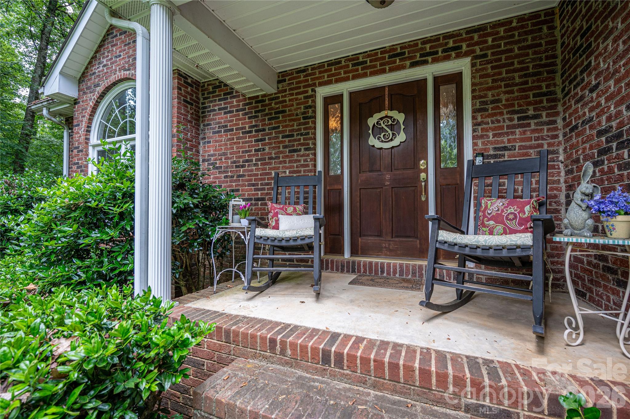 Single Family Residence at 645 Deerfield Drive, Mount Holly, photo 7 of 14