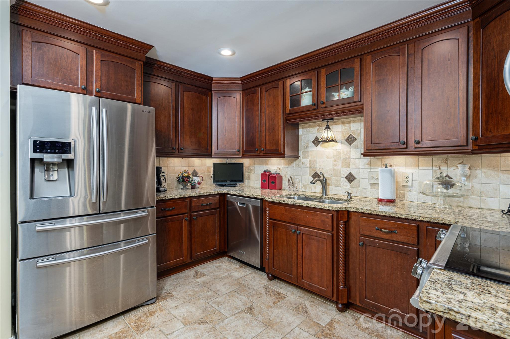 Single Family Residence at 645 Deerfield Drive, Mount Holly, photo 12 of 14