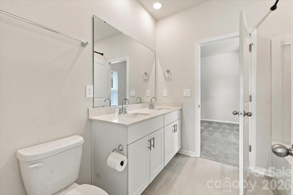 Jack-n-Jill bath between beds 2 and 3 - 151 Bird Dog Drive, Mooresville