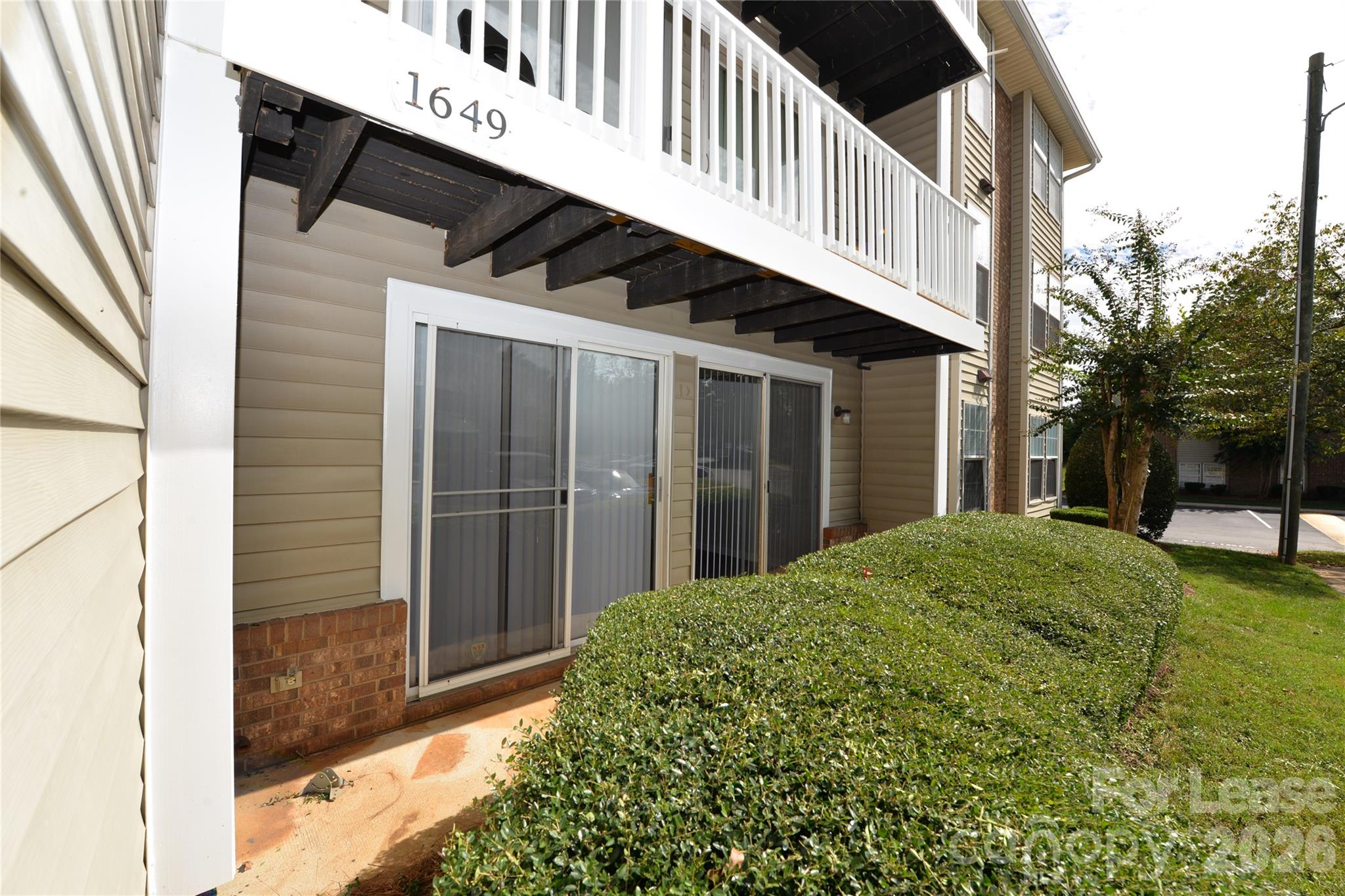 1649 Arlyn Circle