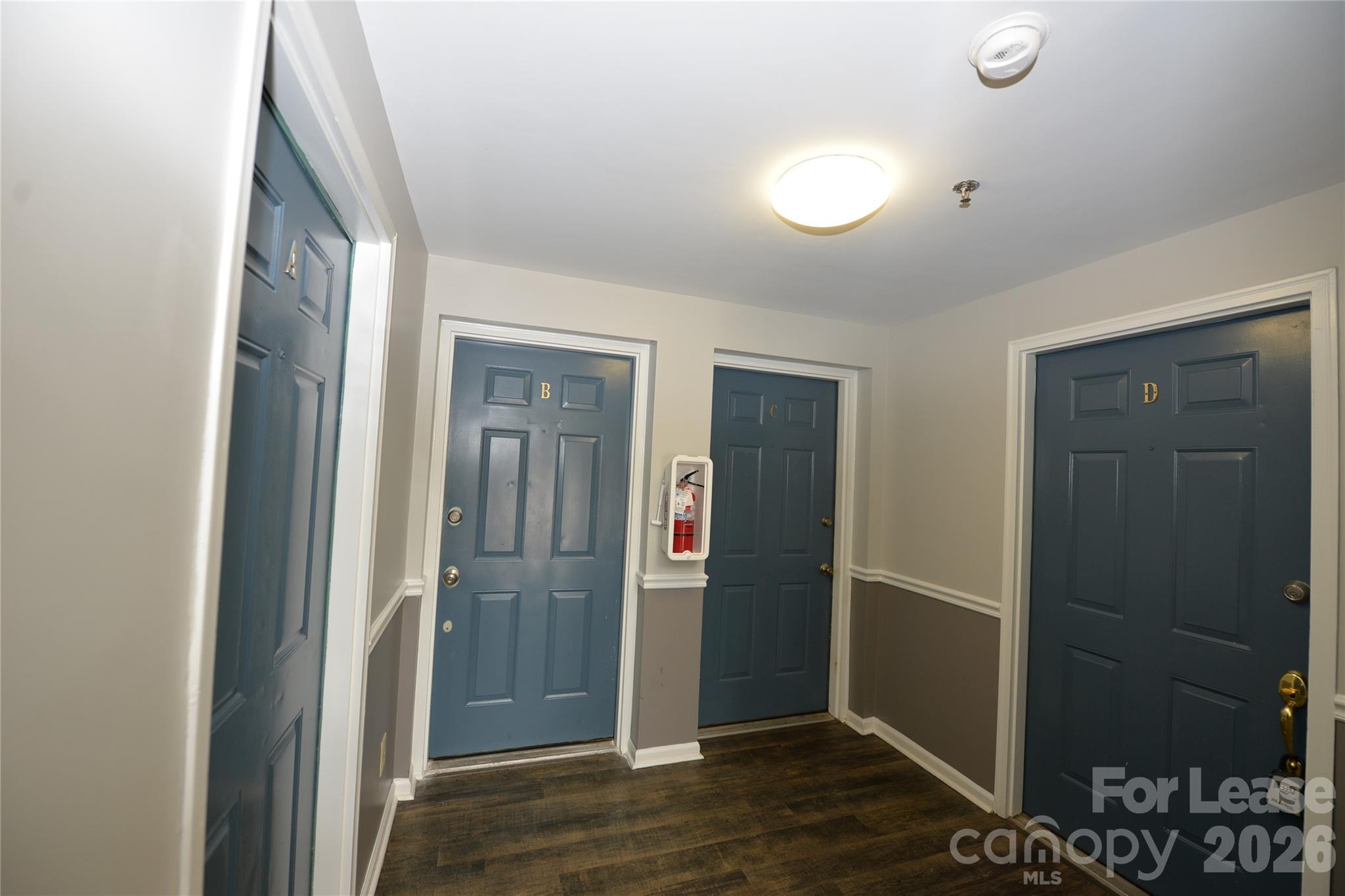 Condominium at 1649 Arlyn Circle, Charlotte, photo 3 of 14