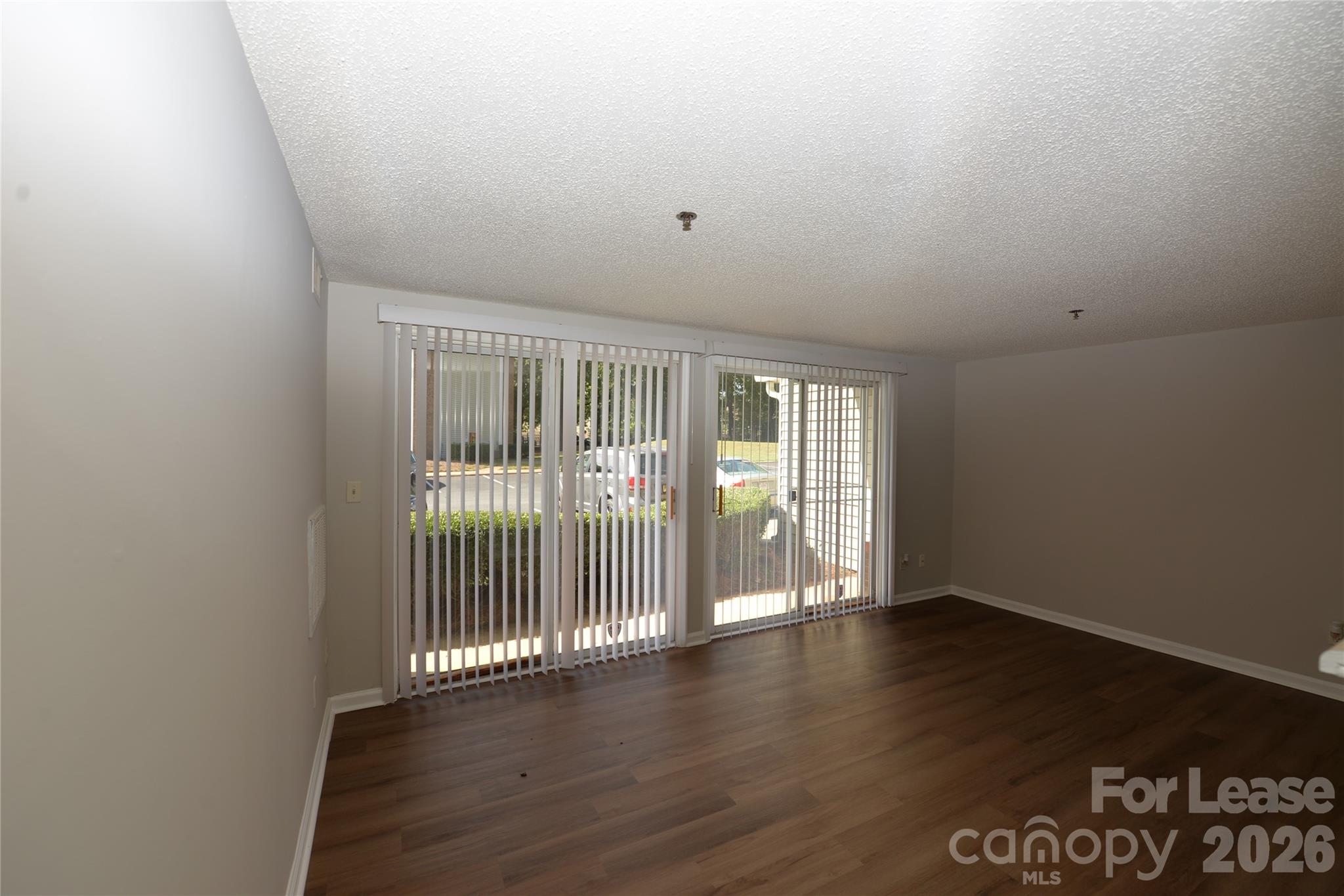 Condominium at 1649 Arlyn Circle, Charlotte, photo 4 of 14