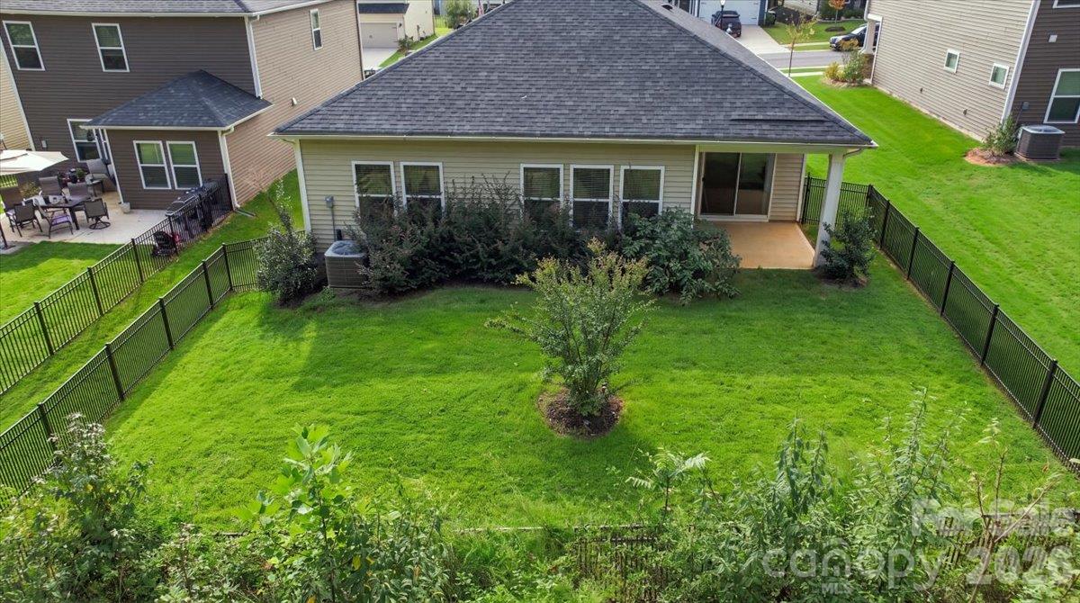 Just the right size yard to enjoy but minimal maintenance. Don't miss fenced yard! - 151 Bird Dog Drive, Mooresville