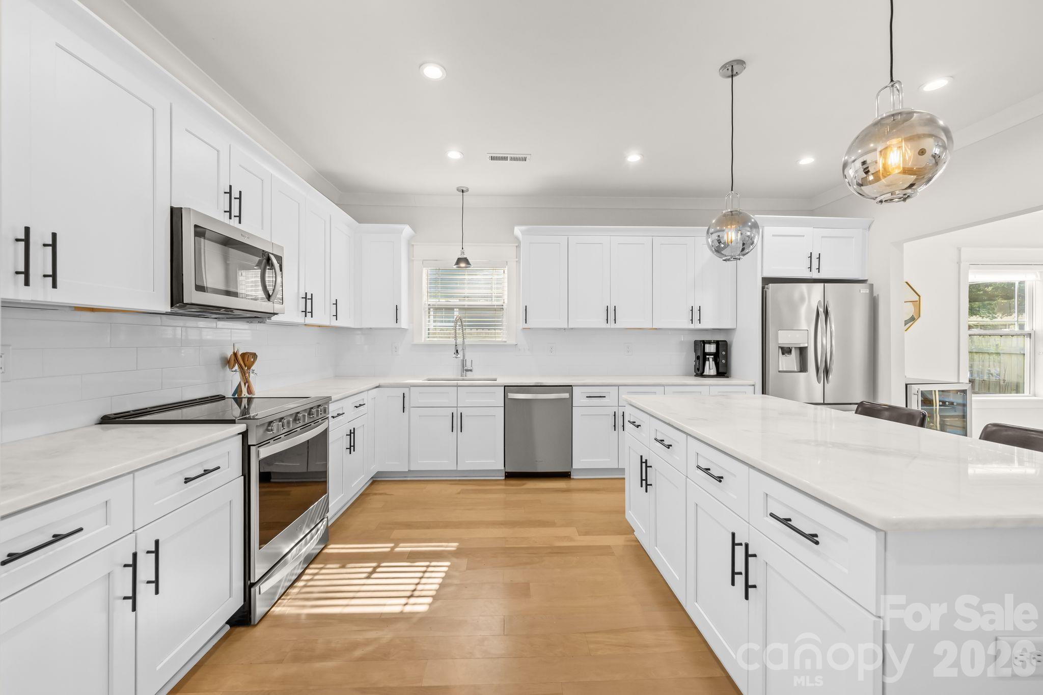 Single Family Residence at 5309 Tarrywood Lane, Charlotte, photo 5 of 22