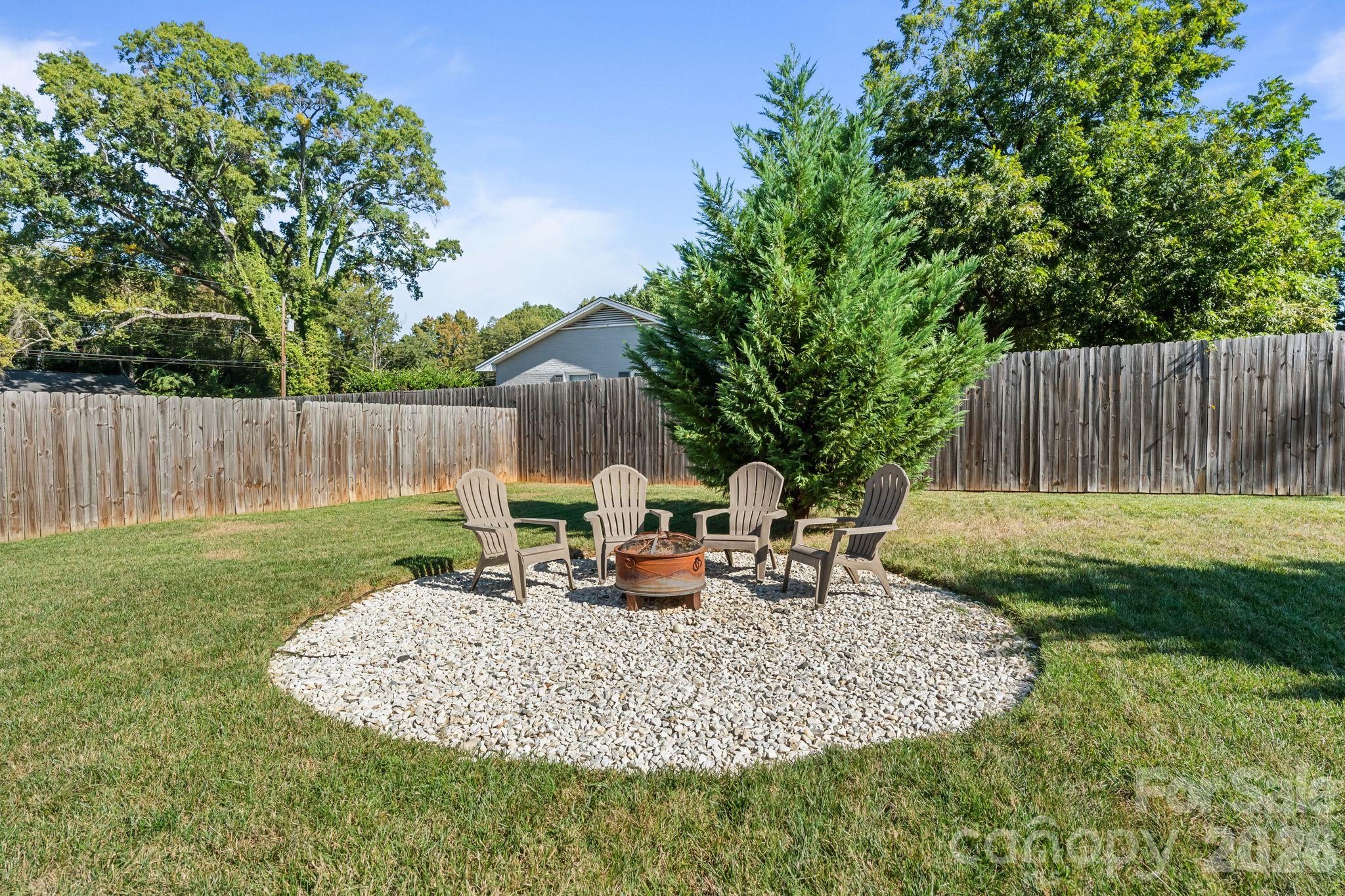 Single Family Residence at 5309 Tarrywood Lane, Charlotte, photo 17 of 22