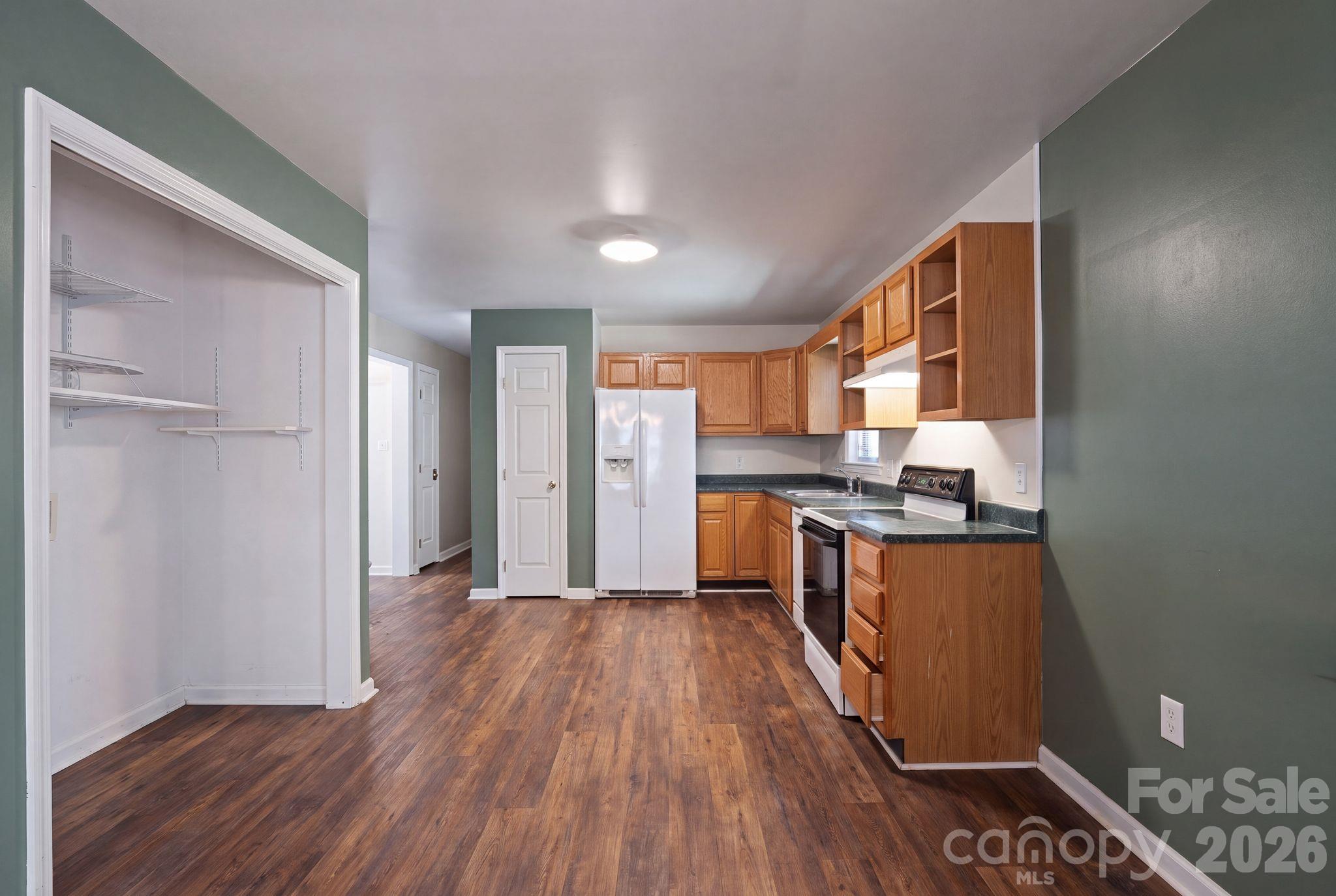 Single Family Residence at 23 Rolling Hill Drive, Asheville, photo 3 of 19