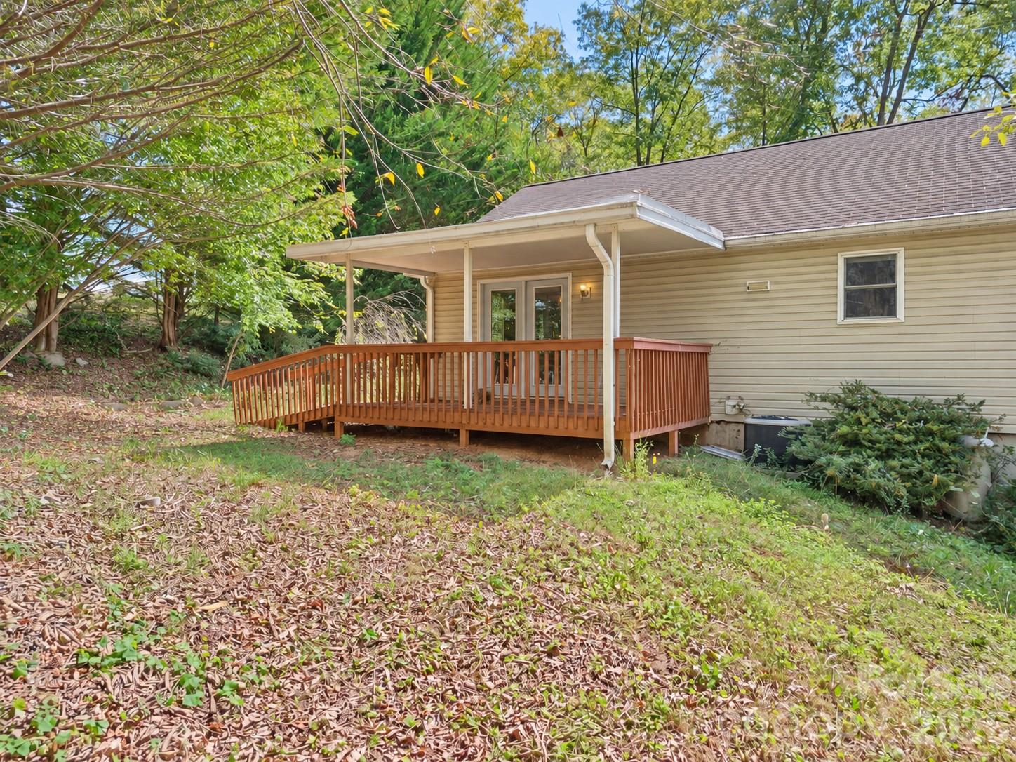 Single Family Residence at 23 Rolling Hill Drive, Asheville, photo 16 of 19