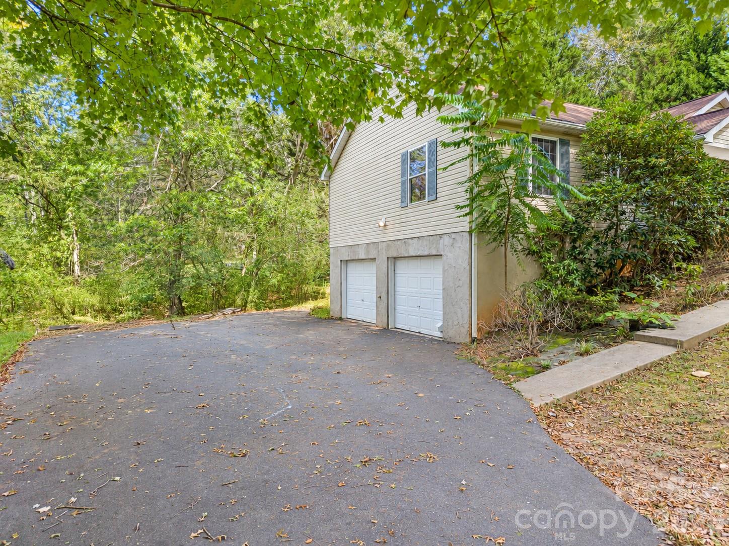 Single Family Residence at 23 Rolling Hill Drive, Asheville, photo 19 of 19