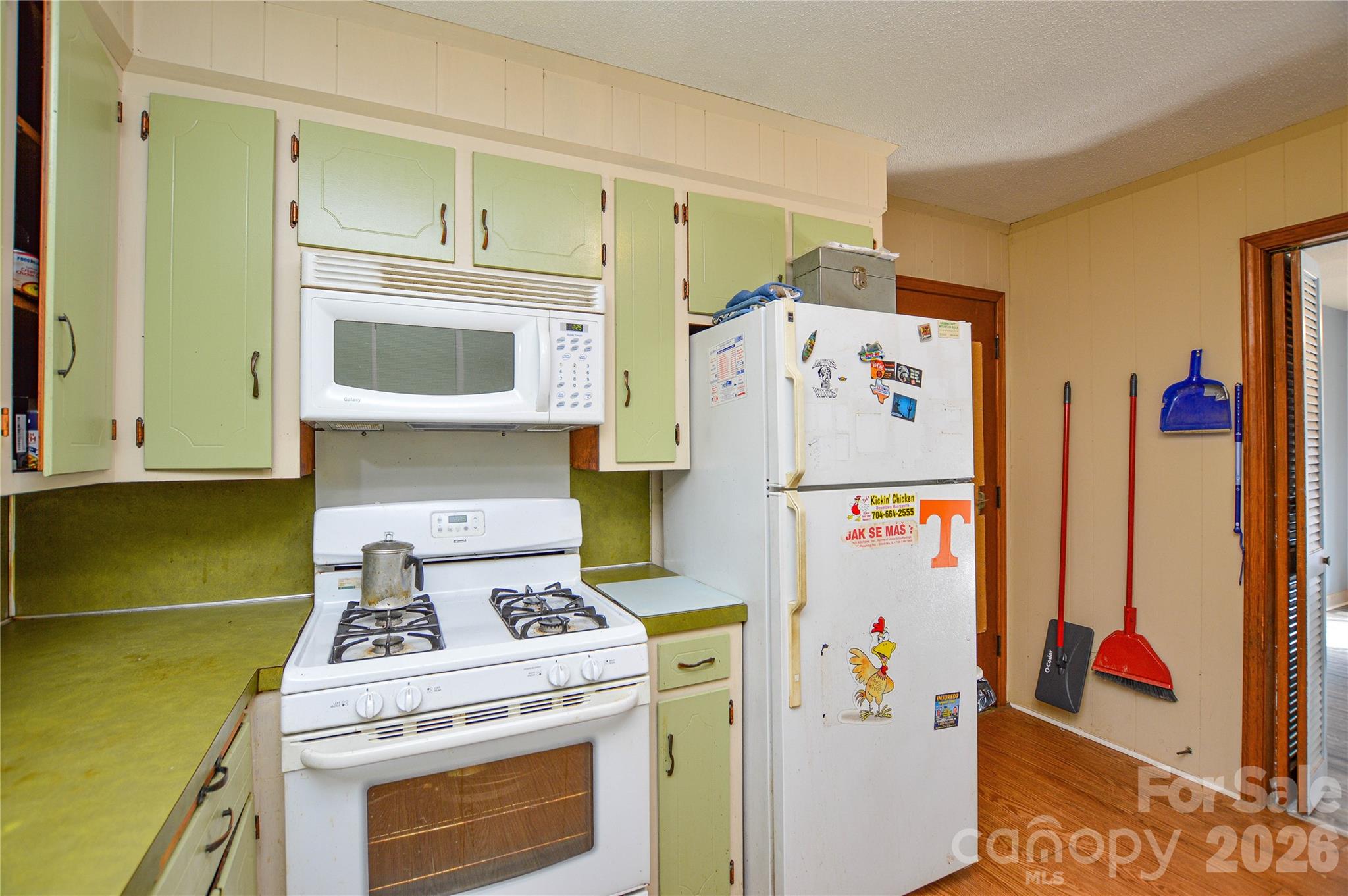 Single Family Residence at 1405 Forest Park Drive, Statesville, photo 10 of 22