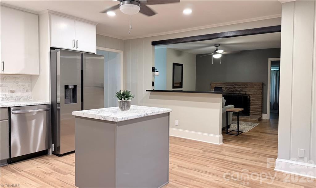 Single Family Residence at 323 Western Boulevard, Lexington, photo 8 of 21
