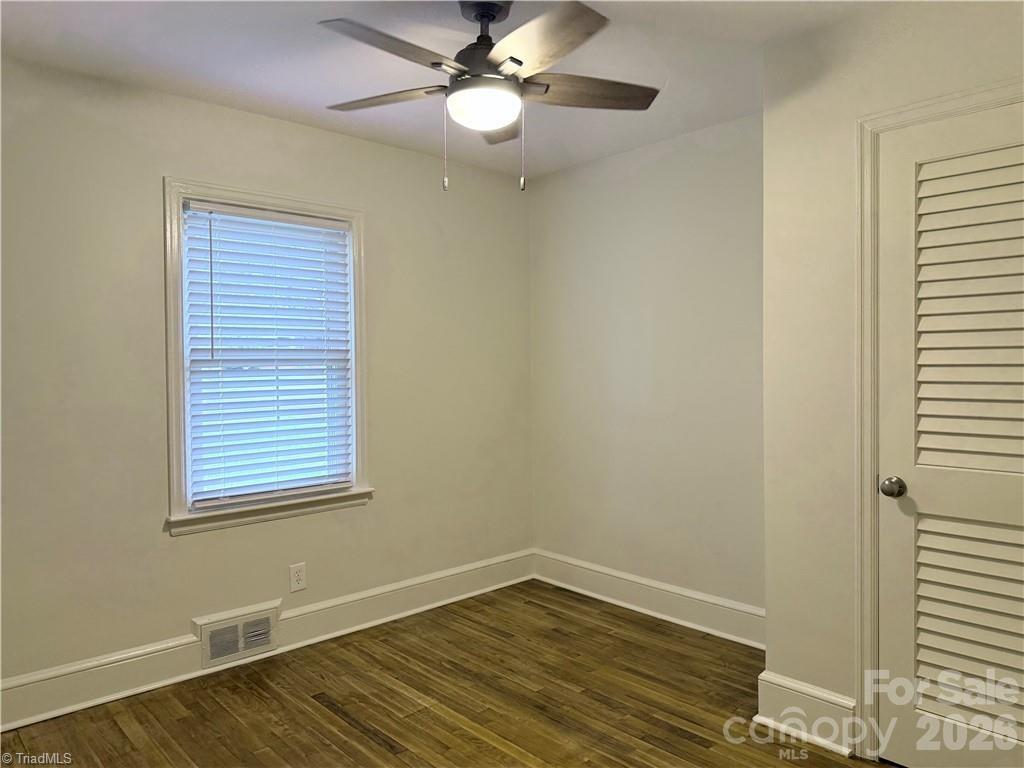 Single Family Residence at 323 Western Boulevard, Lexington, photo 18 of 21