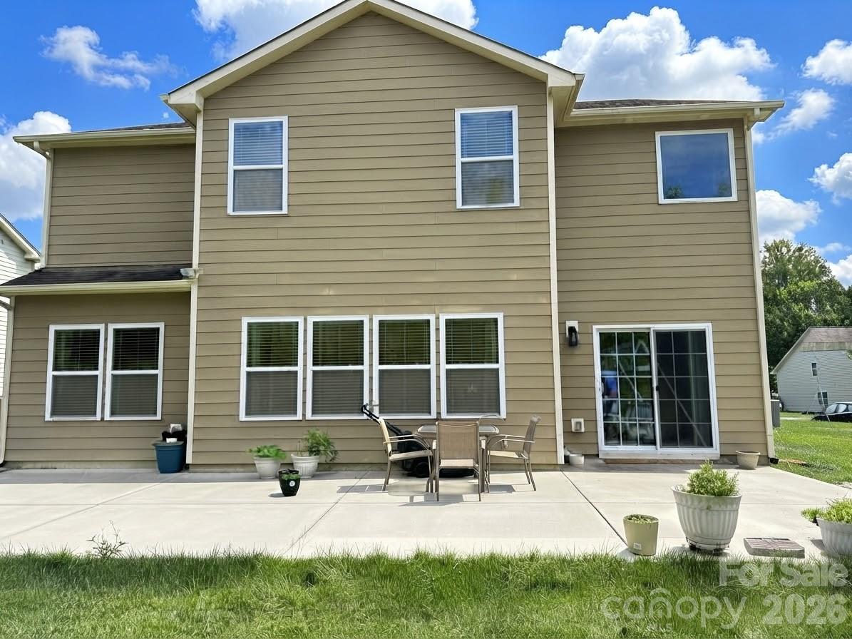 Single Family Residence at 2030 Pine Siskin Court, Indian Land, photo 5 of 13