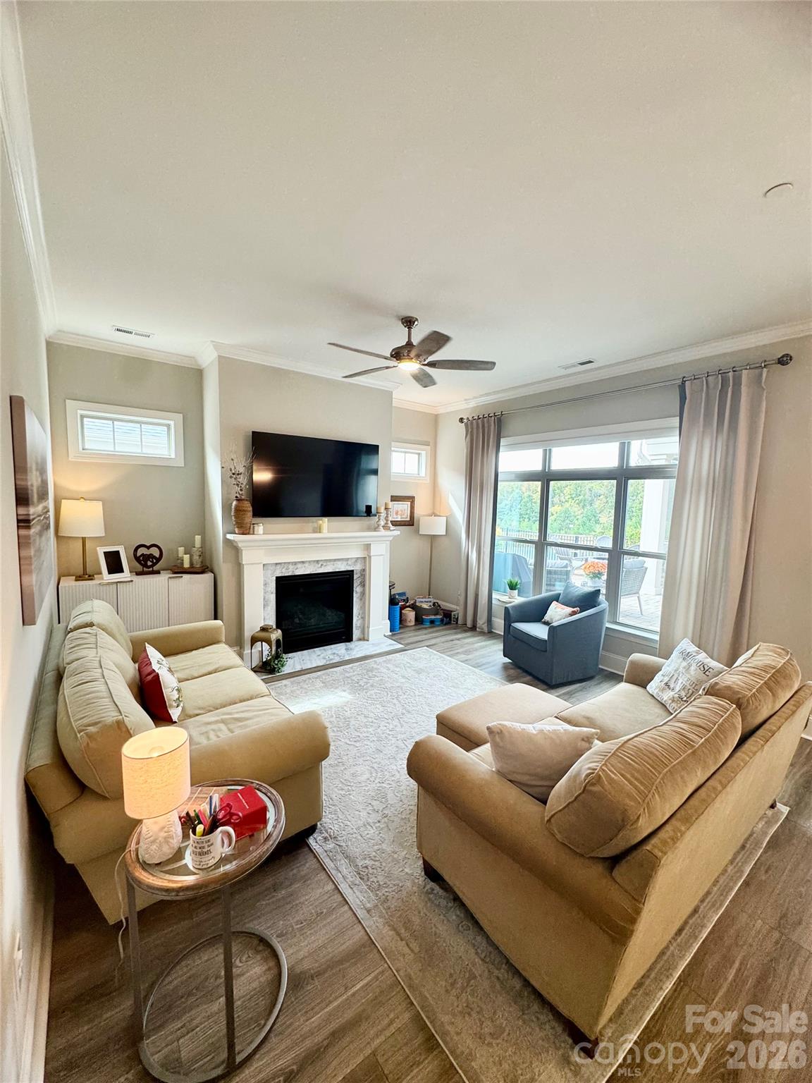 Great Room with gas logs - 9065 Treetop Way NW, Concord