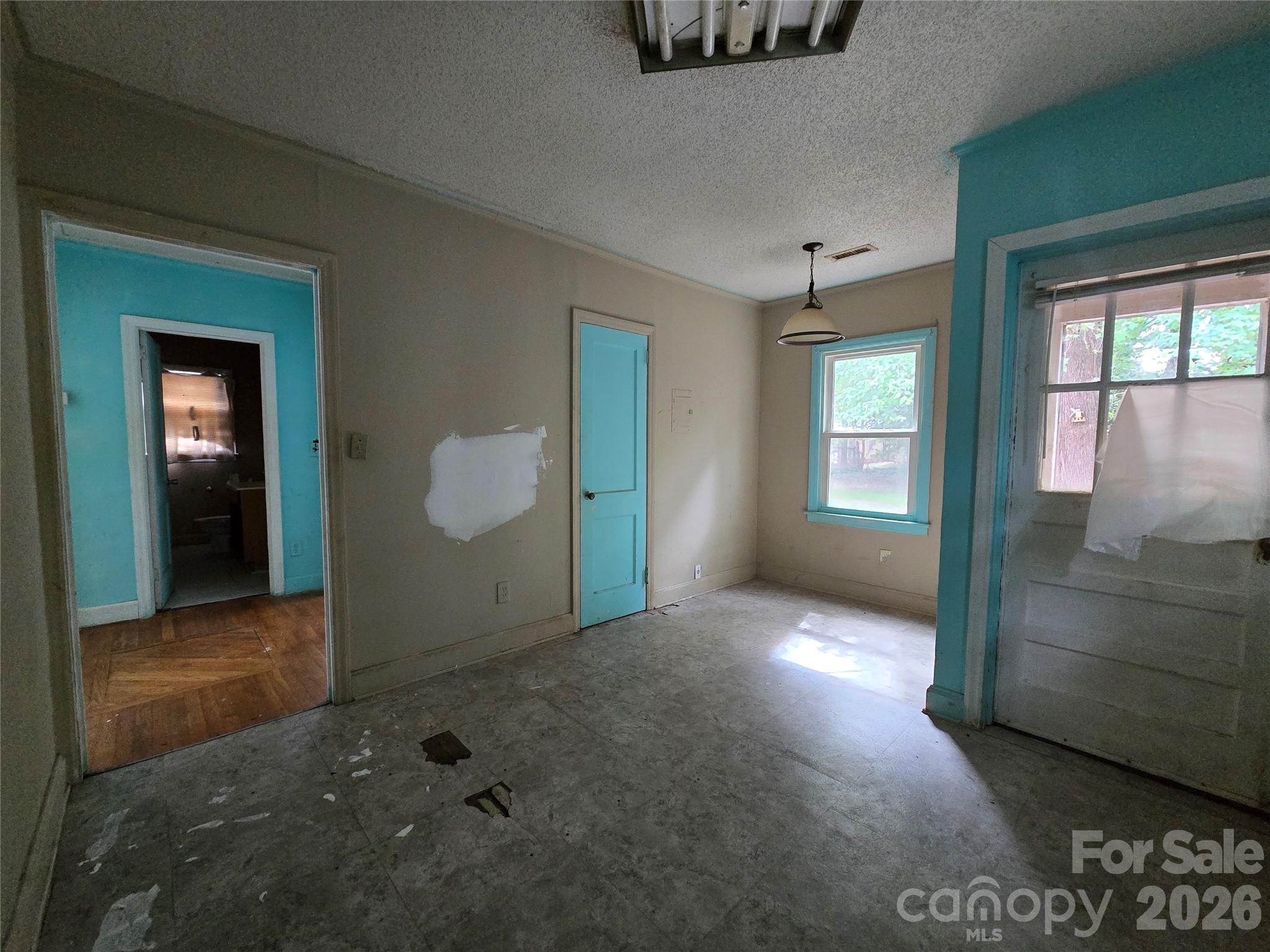 Single Family Residence at 207 W Washington Avenue, Bessemer City, photo 7 of 8