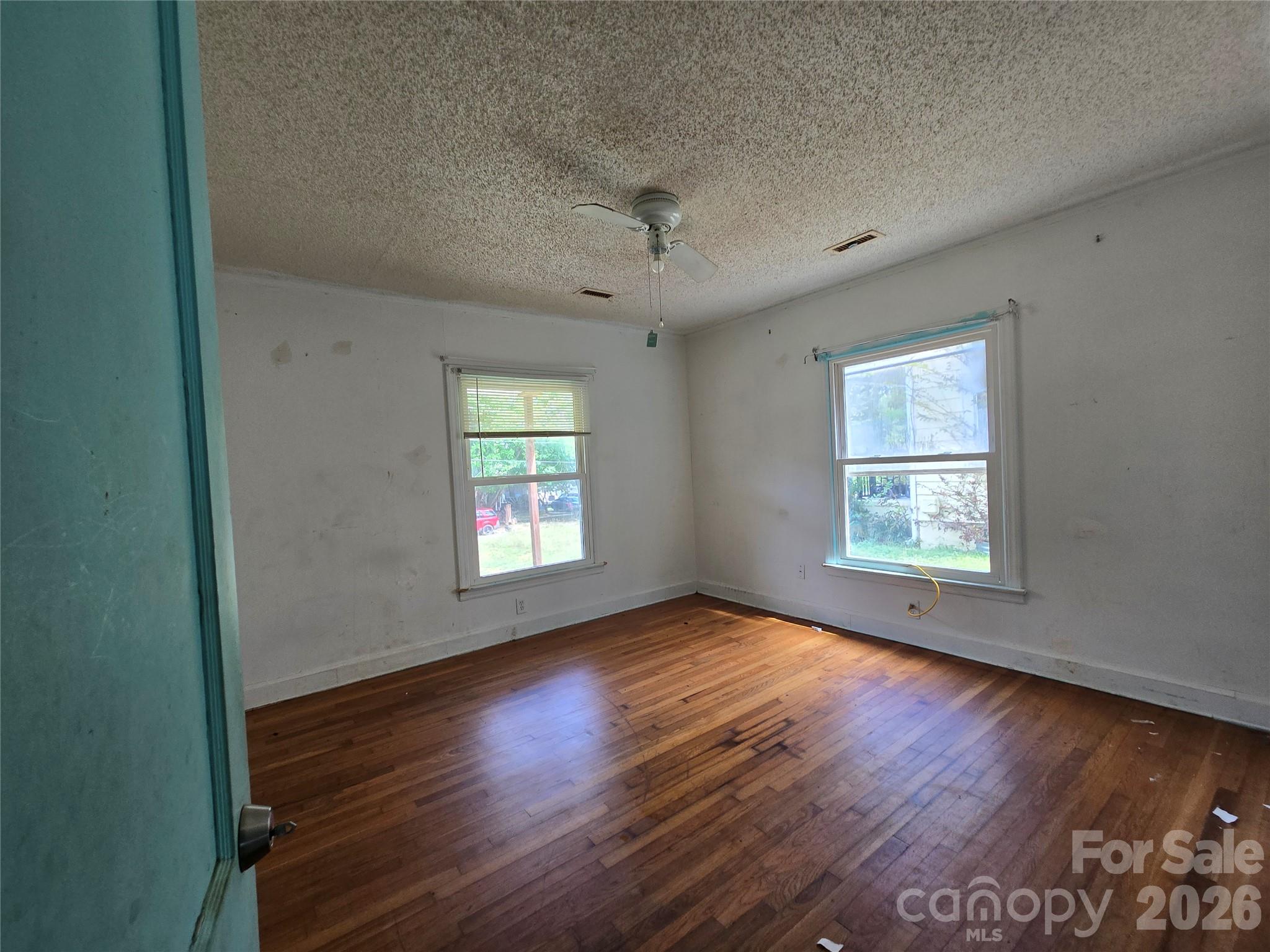 Single Family Residence at 207 W Washington Avenue, Bessemer City, photo 4 of 8