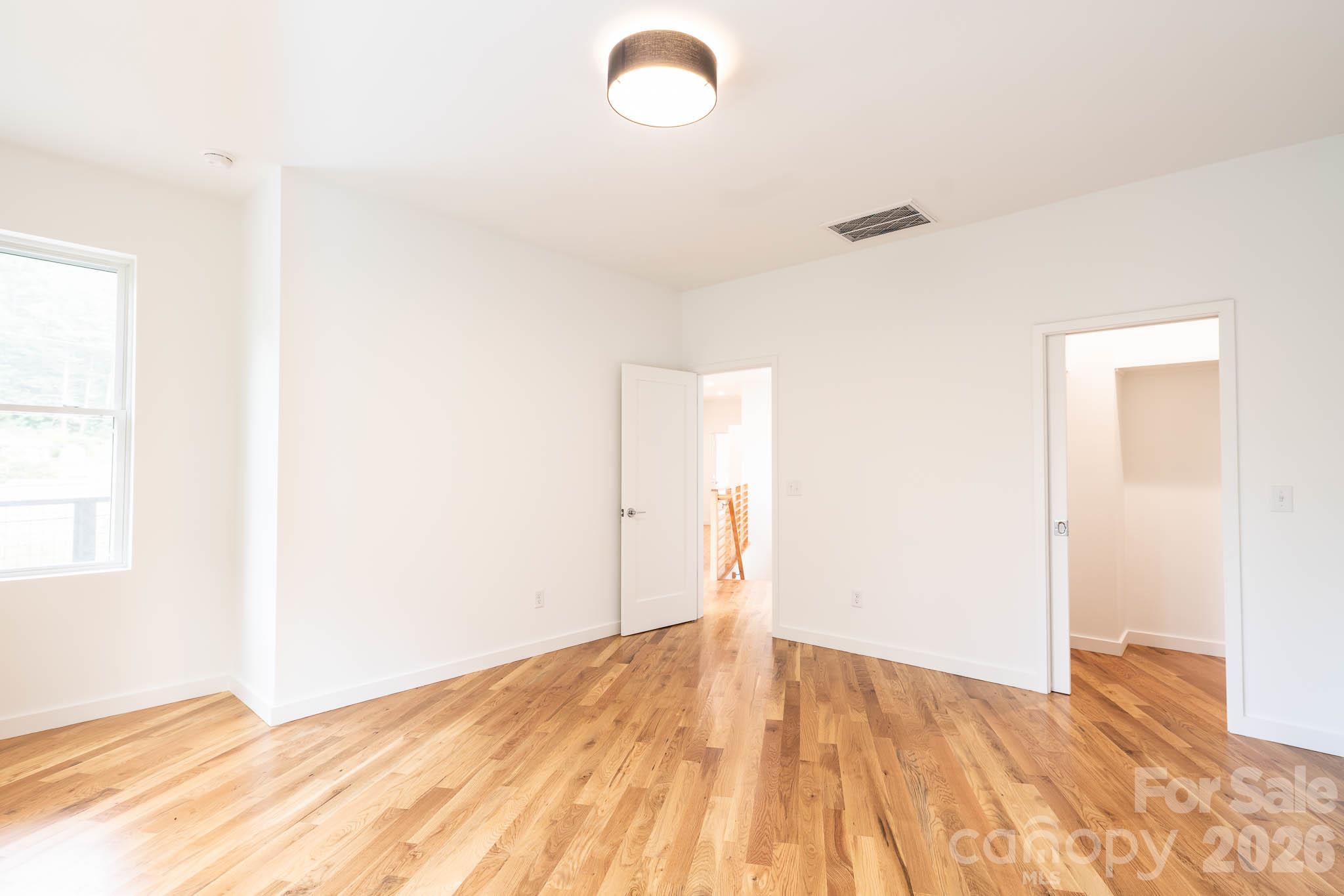 Single Family Residence at 33 Spooks Branch Road, Asheville, photo 18 of 43
