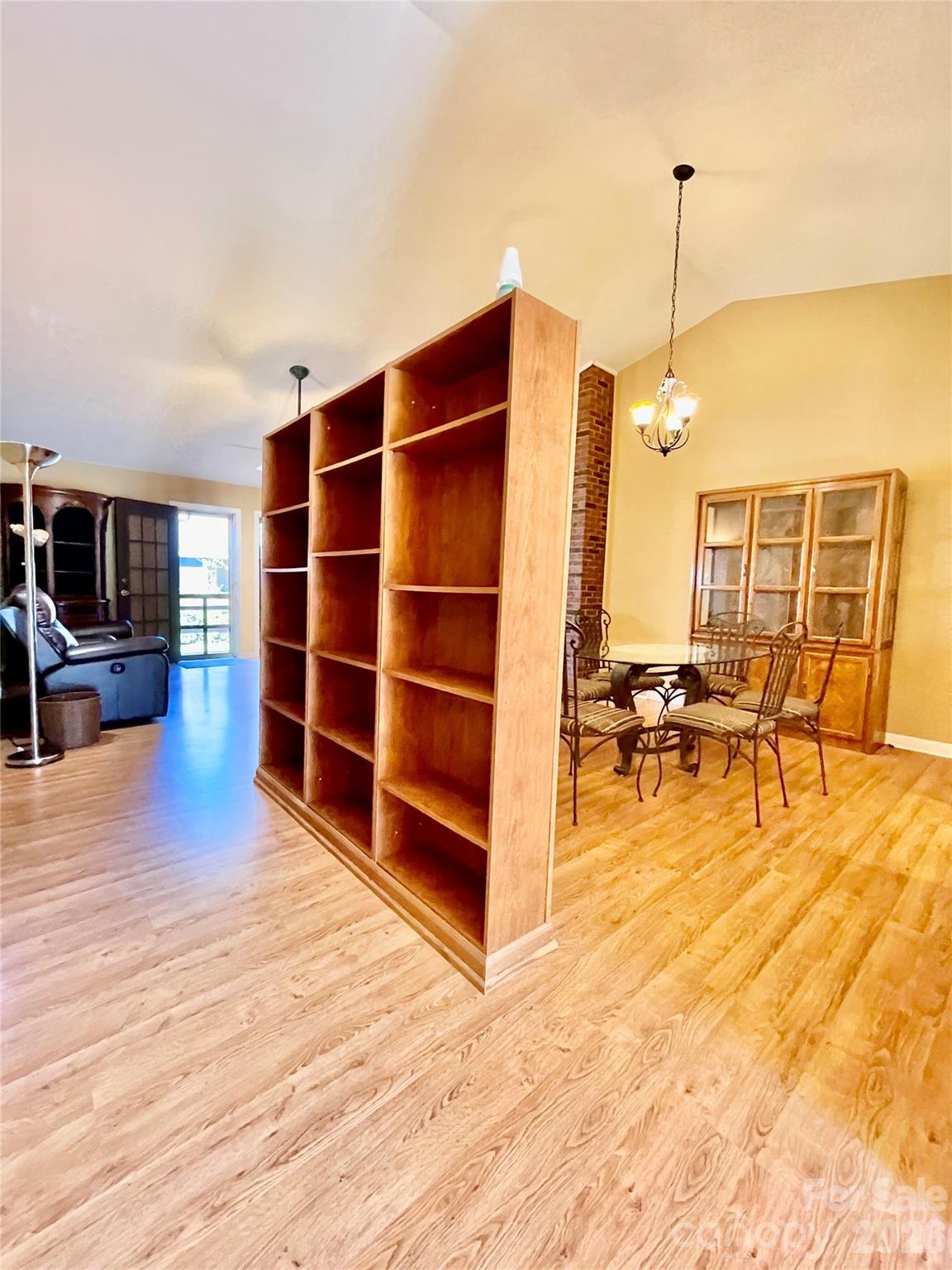 Condominium at 1300 Larchmont Place, Salisbury, photo 6 of 23