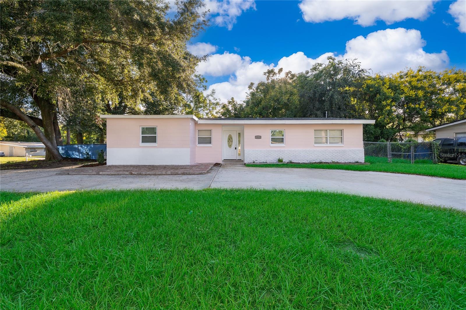 3913 PINE RIDGE RD