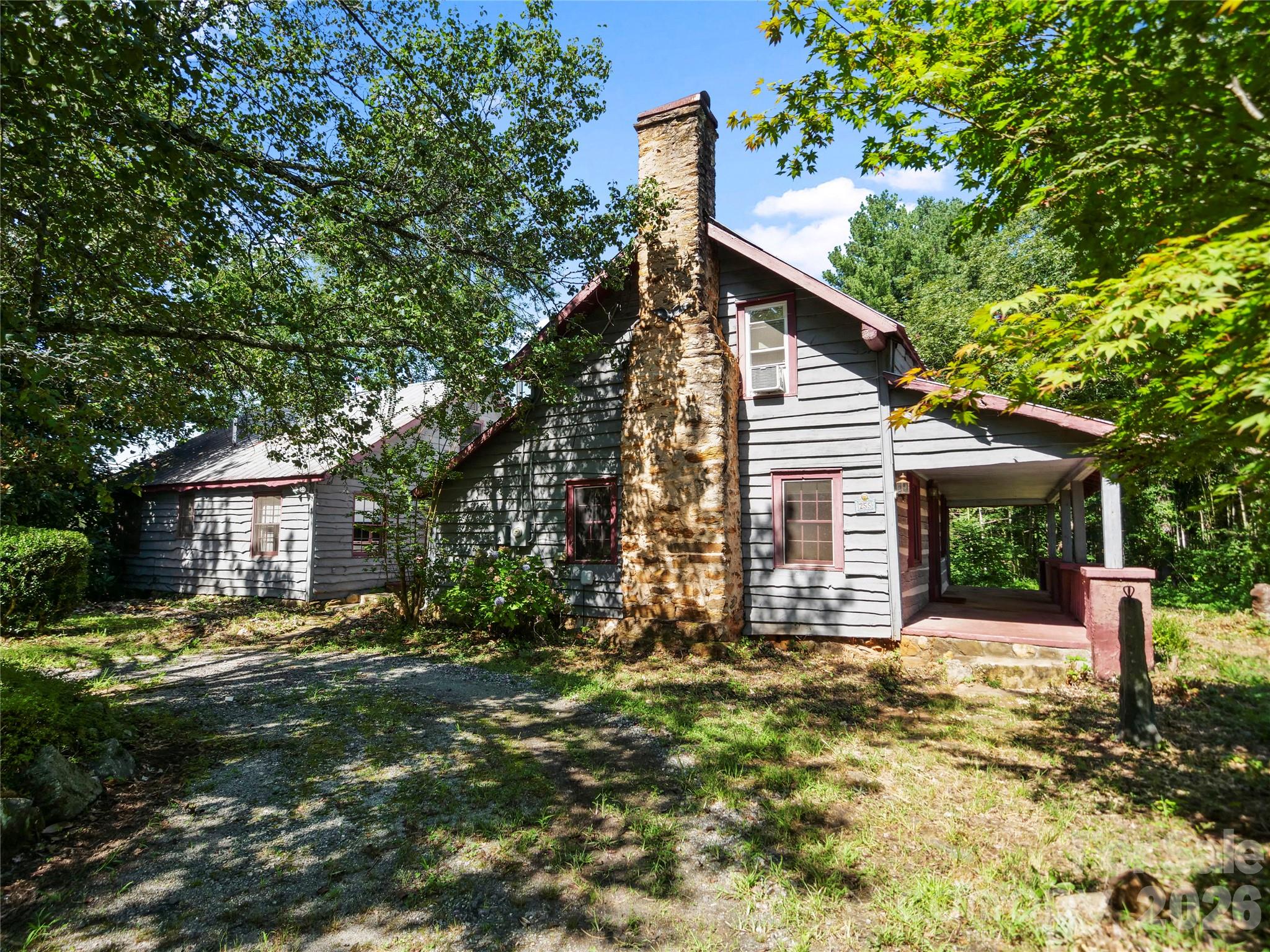 2125 Whiteside Road
