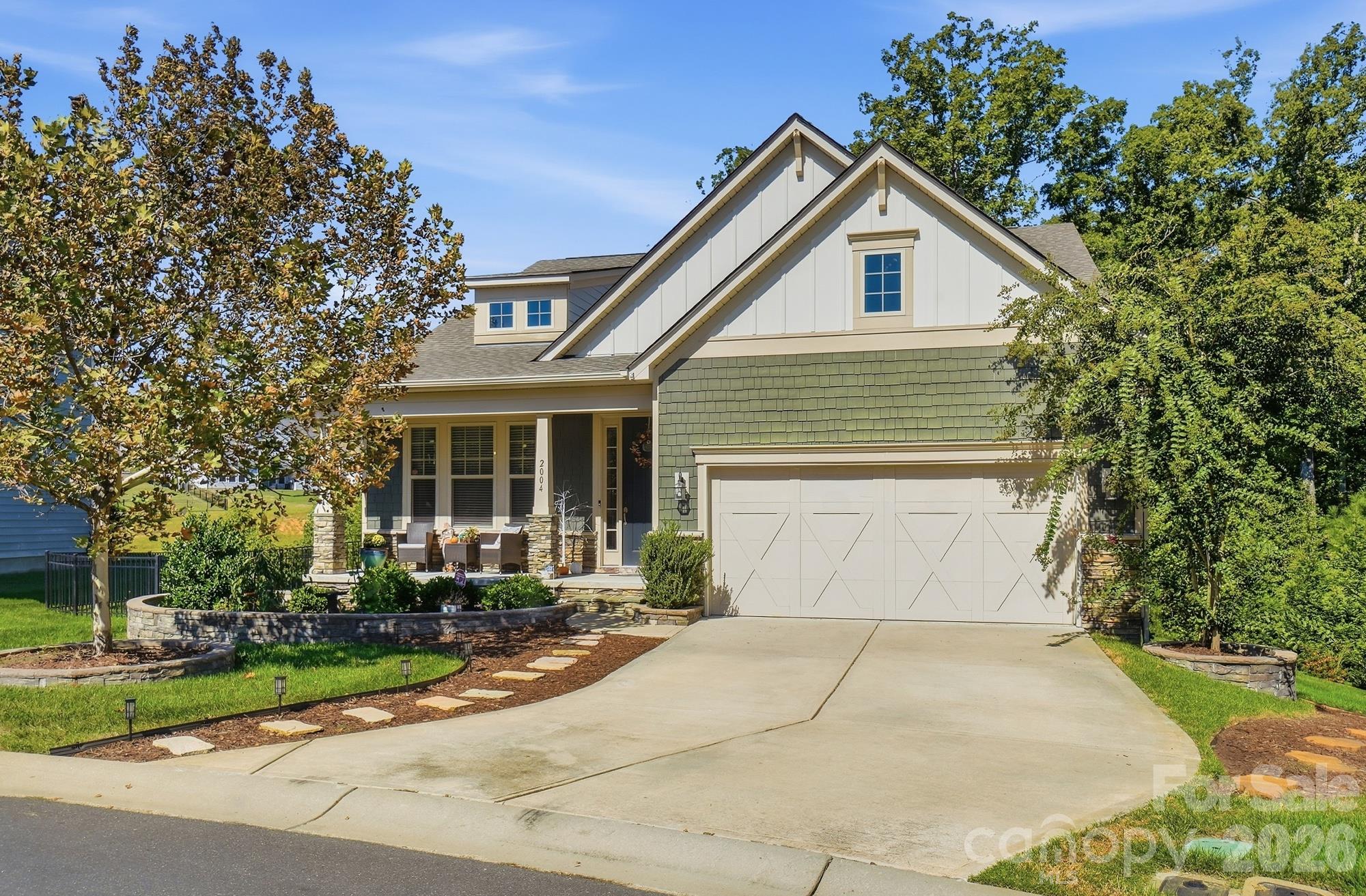 2004 Folkstone Lane