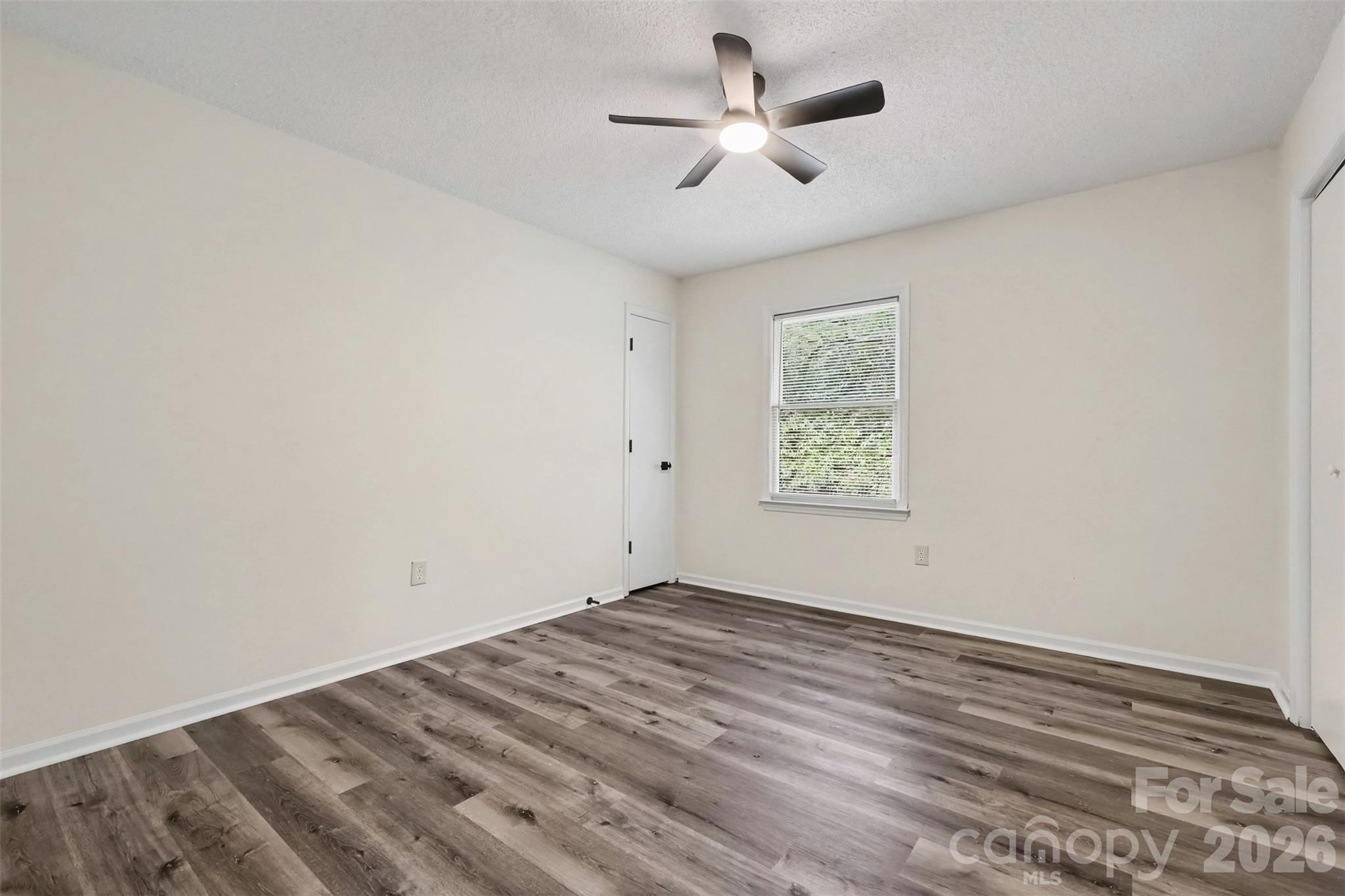 Single Family Residence at 6524 Pine Forest Drive, York, photo 18 of 36