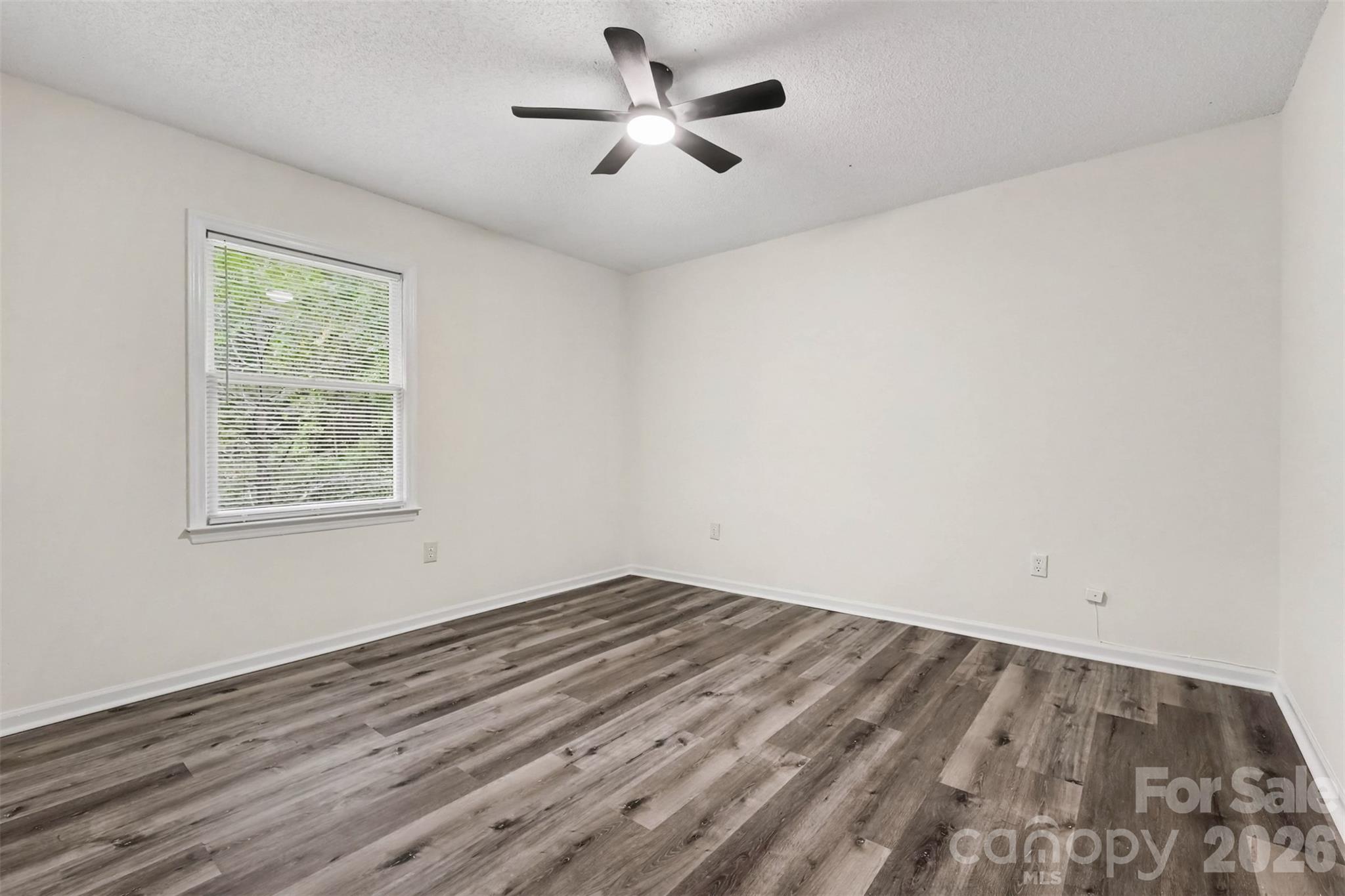 Single Family Residence at 6524 Pine Forest Drive, York, photo 22 of 36