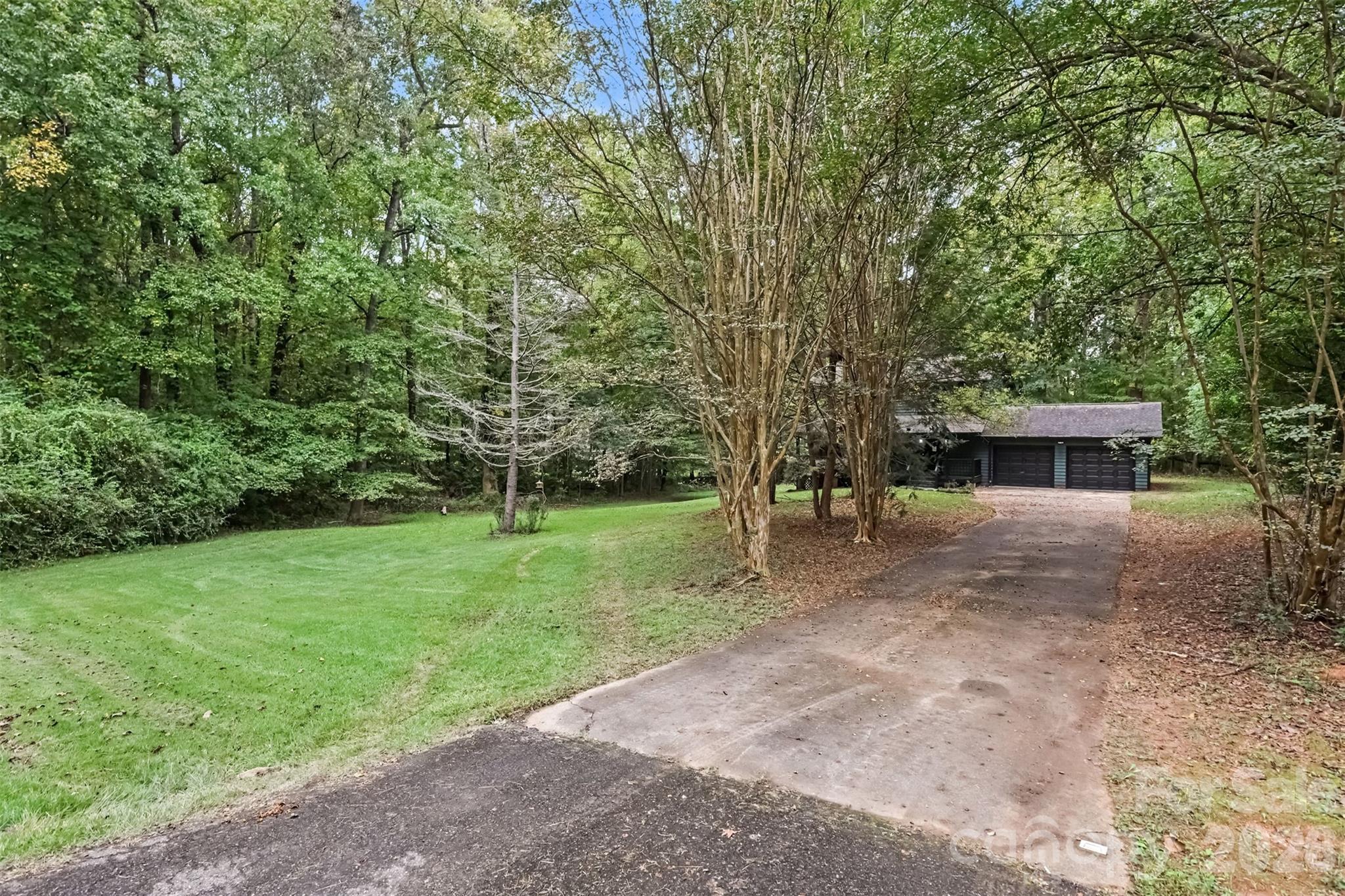 Single Family Residence at 6524 Pine Forest Drive, York, photo 32 of 36