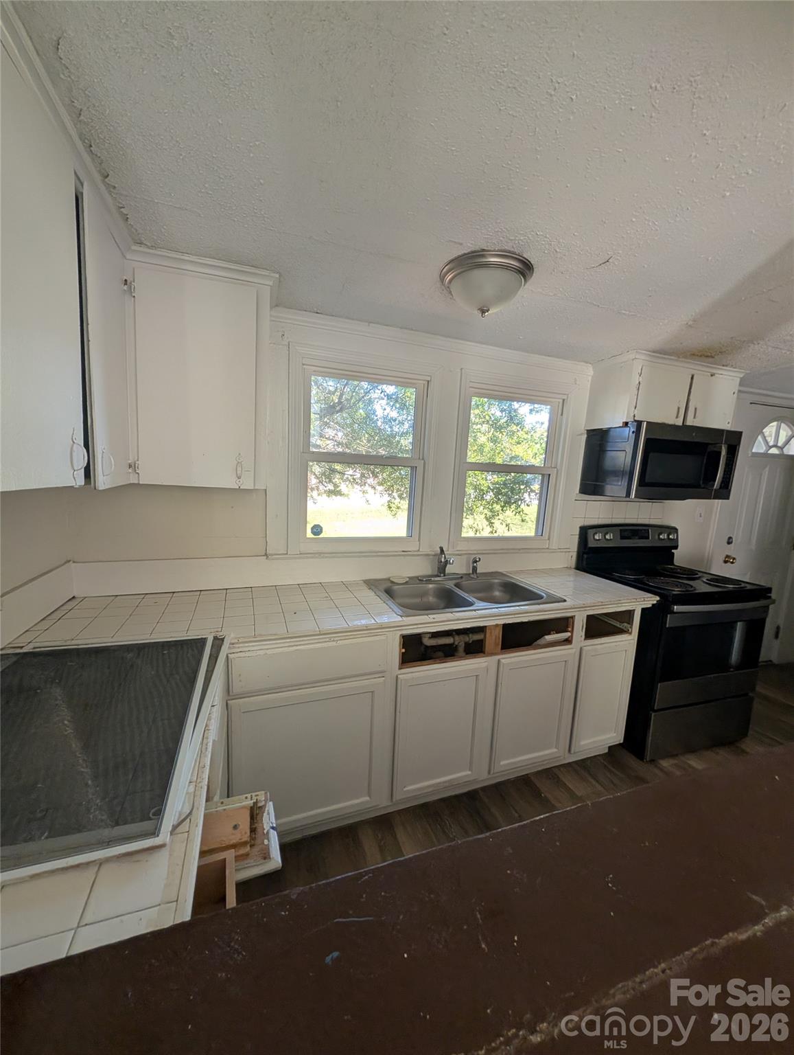 Single Family Residence at 603 Marietta Street, Gastonia, photo 6 of 15
