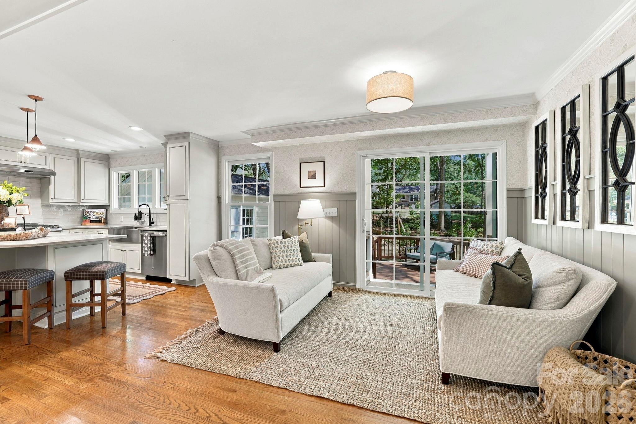 Single Family Residence at 4001 Sussex Avenue, Charlotte, photo 7 of 29